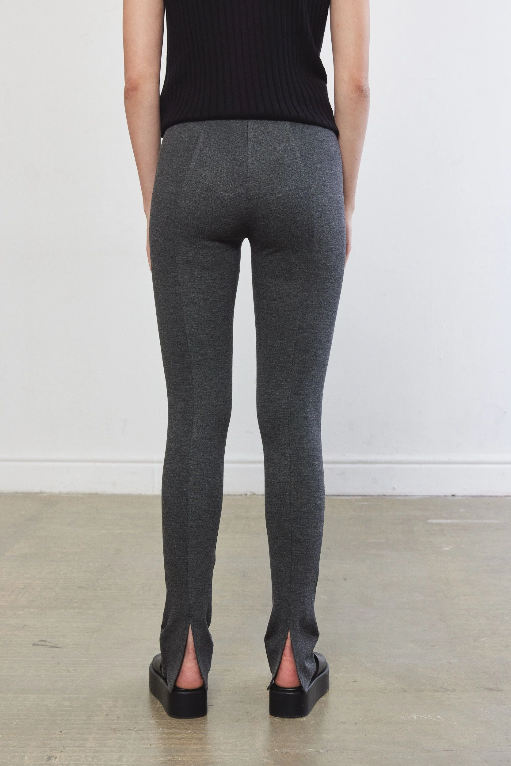 Back Slit Leggings - Image 4