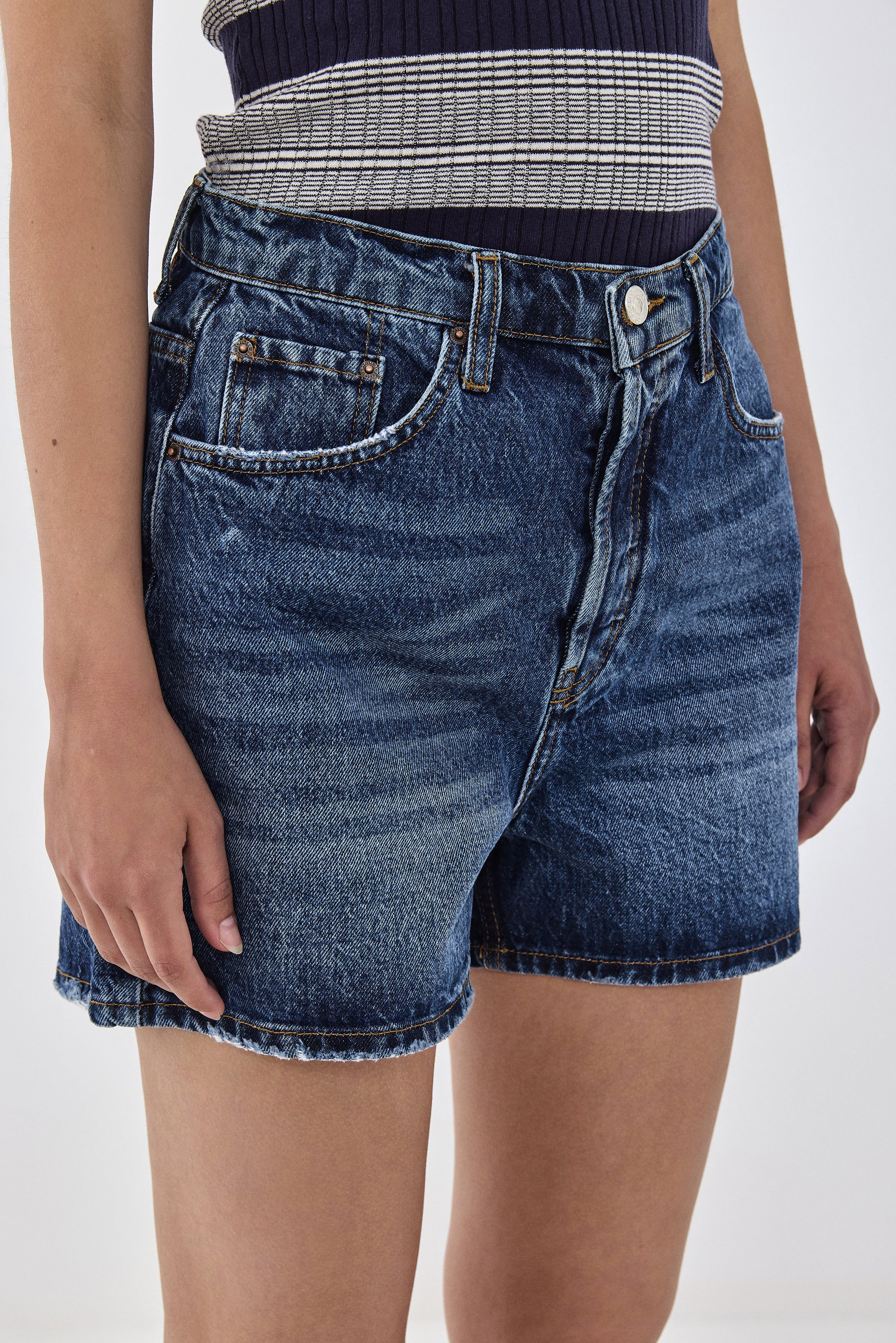 Baggy Denim Shorts - Image 6