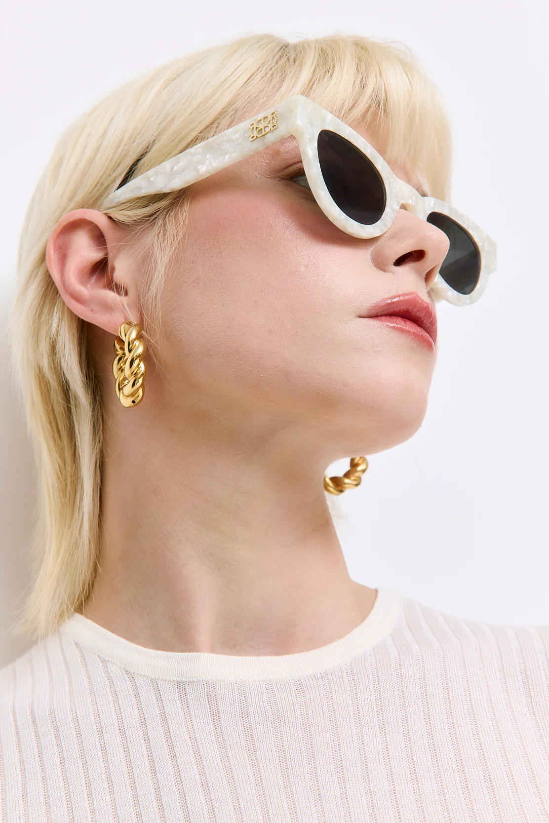 Cat-Eye Sunglasses - Image 3