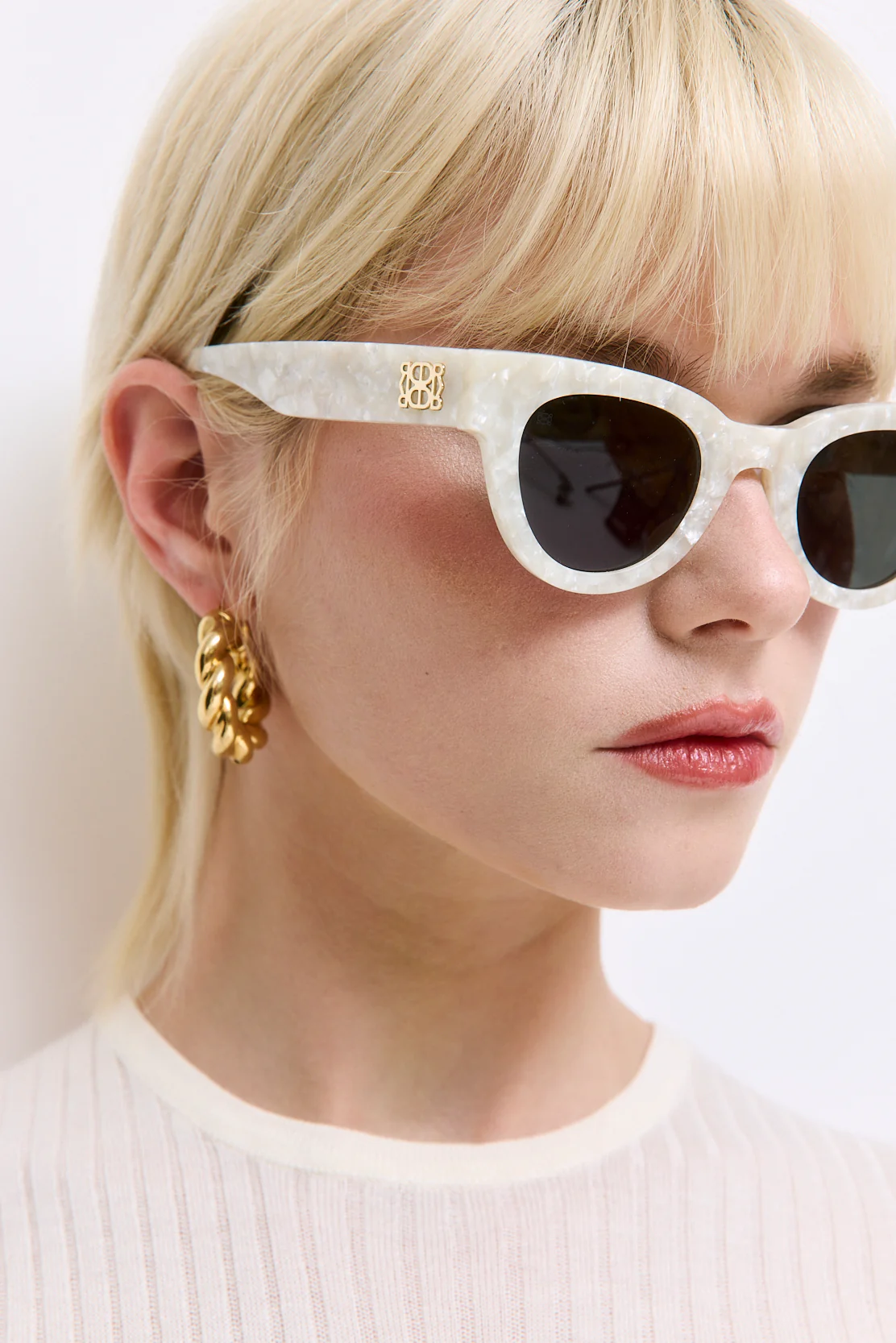 Cat-Eye Sunglasses - Image 5