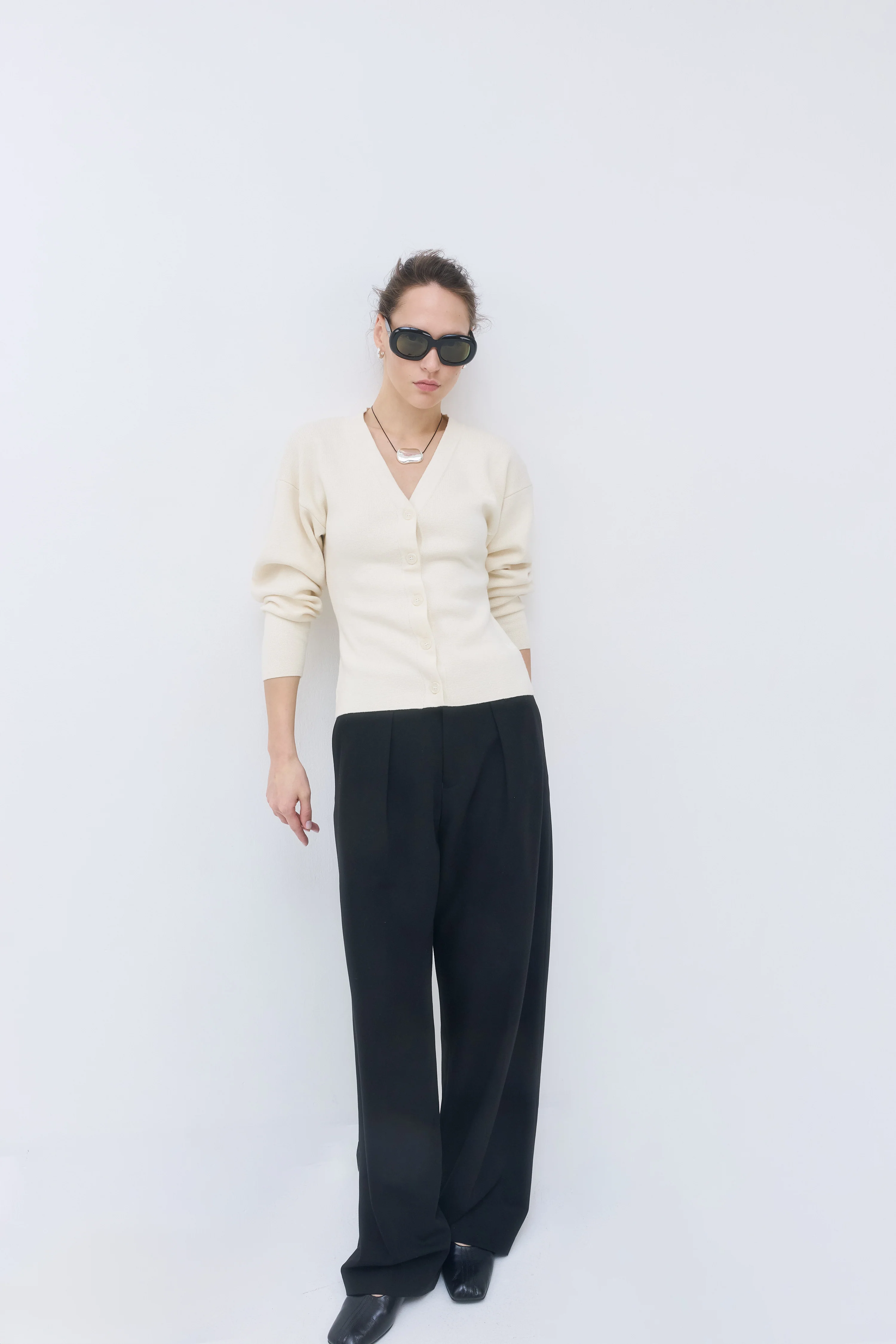 Cinched V Neck Cardigan - Image 3