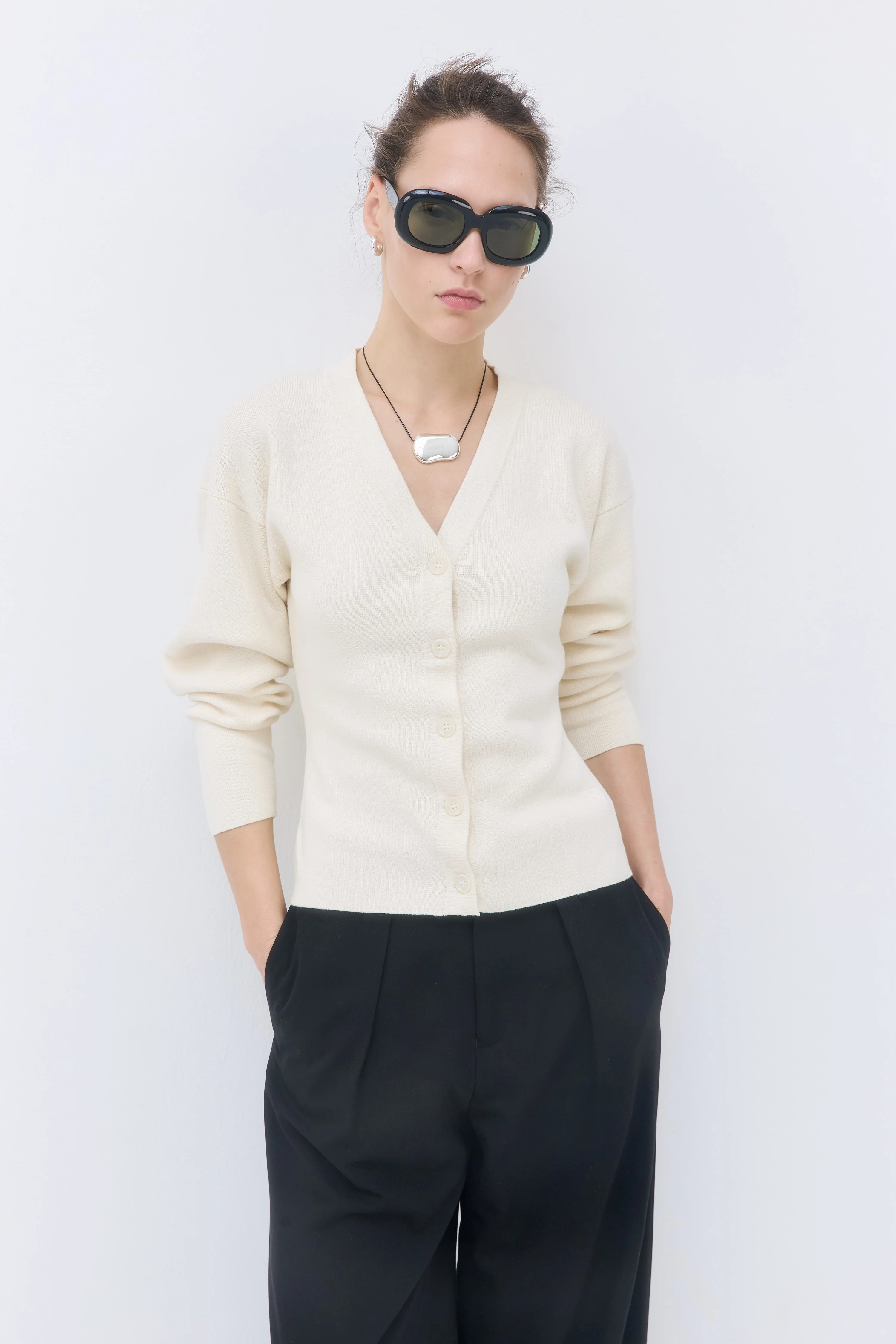 Cinched V Neck Cardigan - Image 7