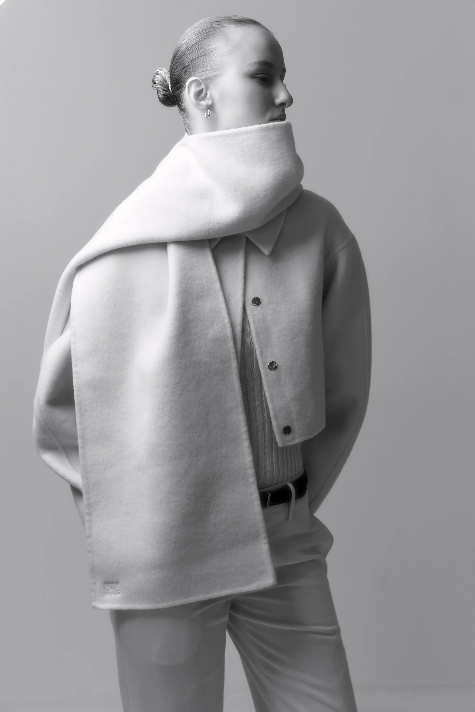 Classic Double Wool Scarf - Image 5
