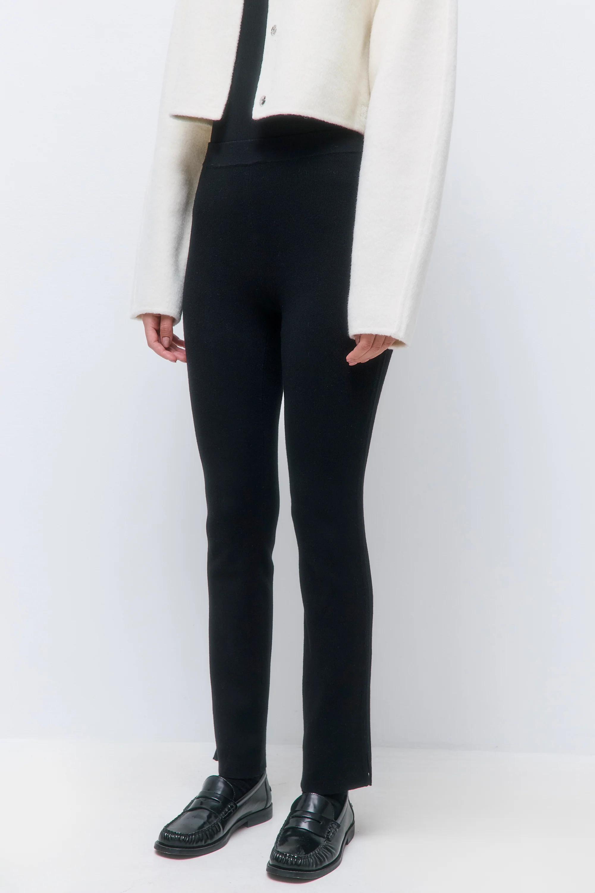 Cropped Ribbed Leggings - Image 4