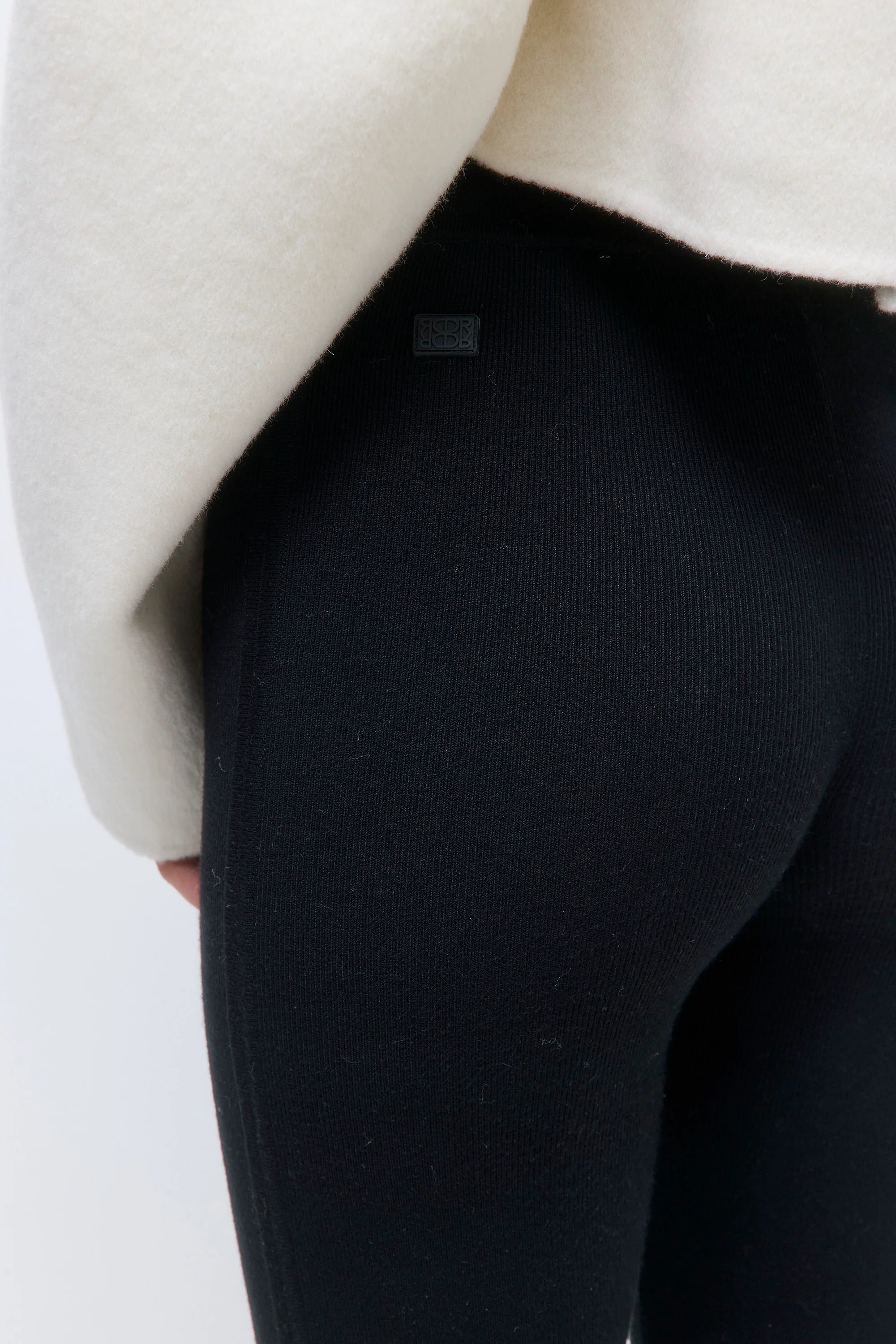 Cropped Ribbed Leggings - Image 6