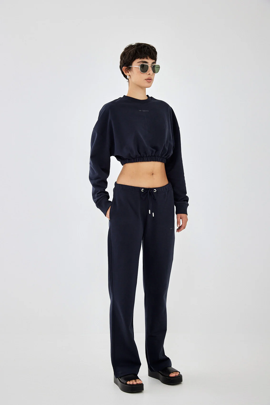 Cropped Sweatshirt - Image 4