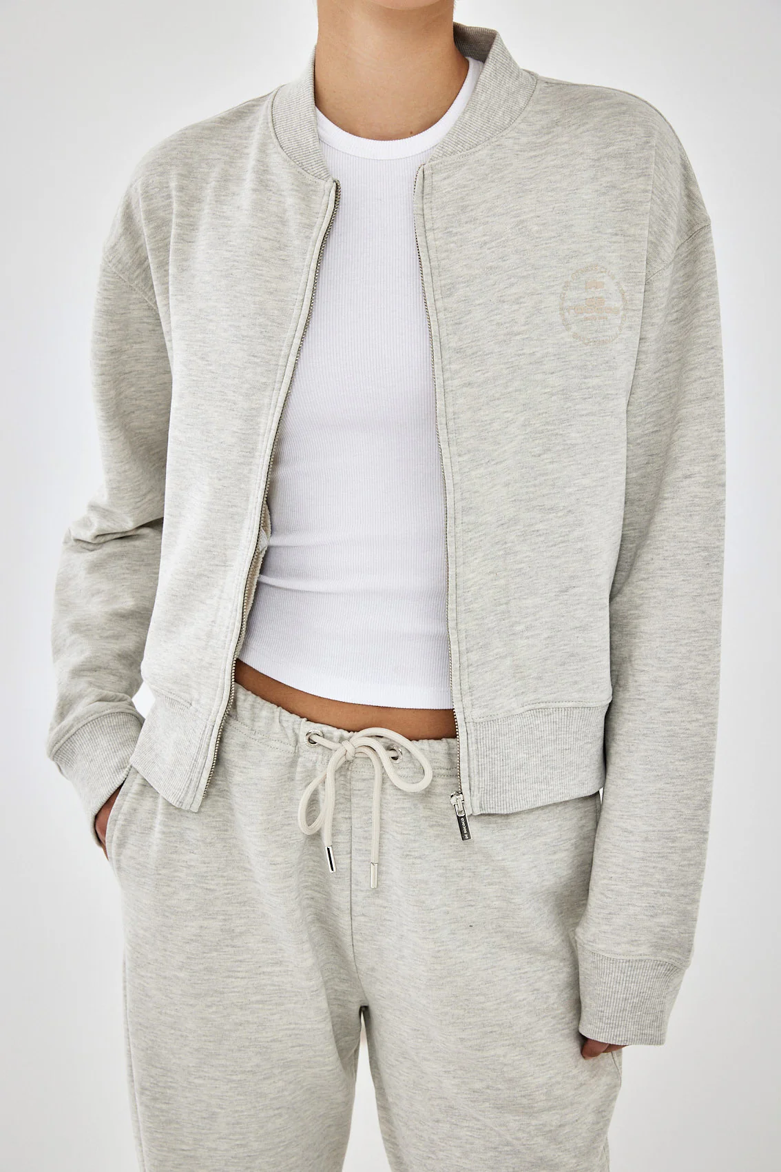 Cropped Zipped Sweatshirt - Image 6