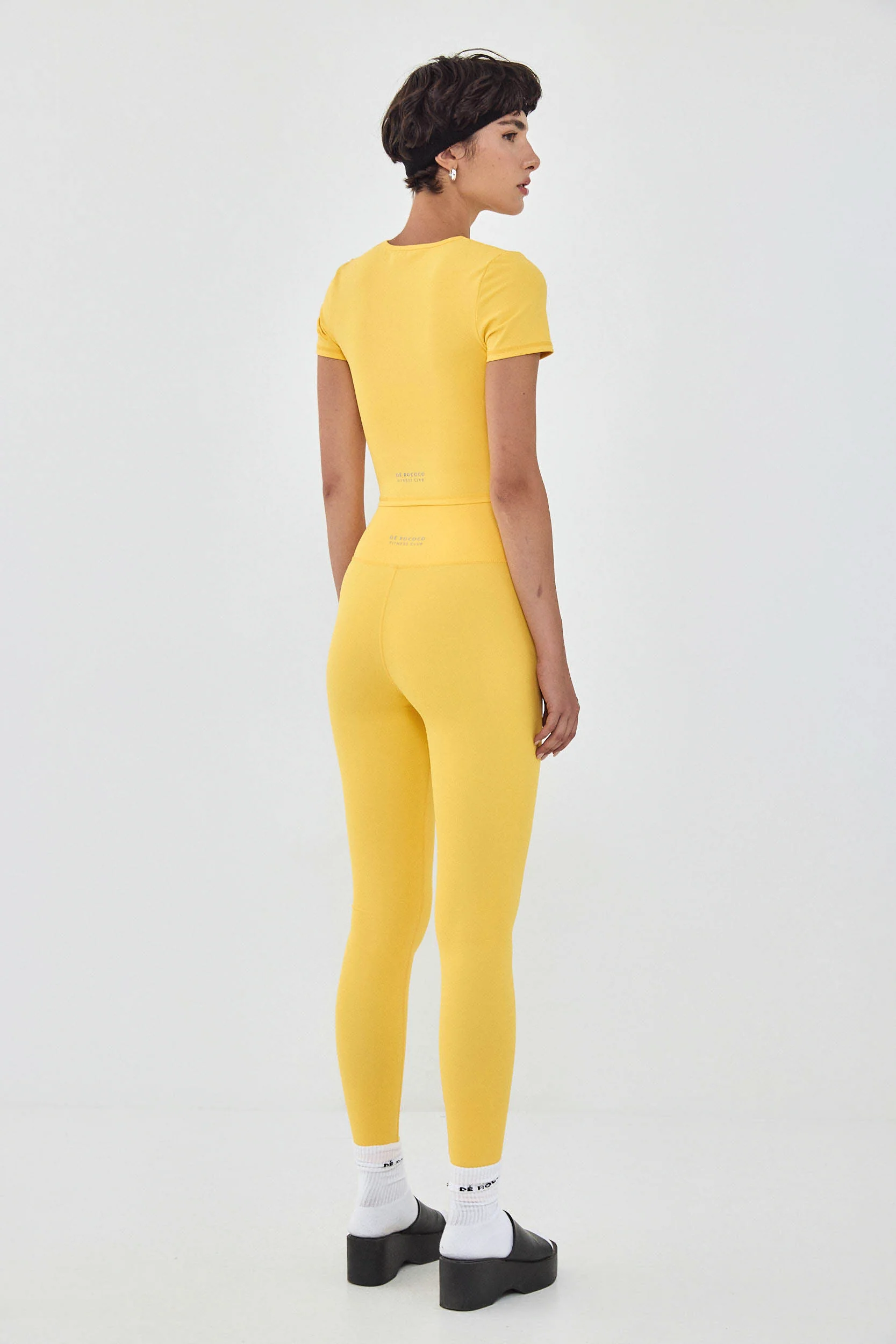 Dé Short Sleeved Cropped Top - Image 5