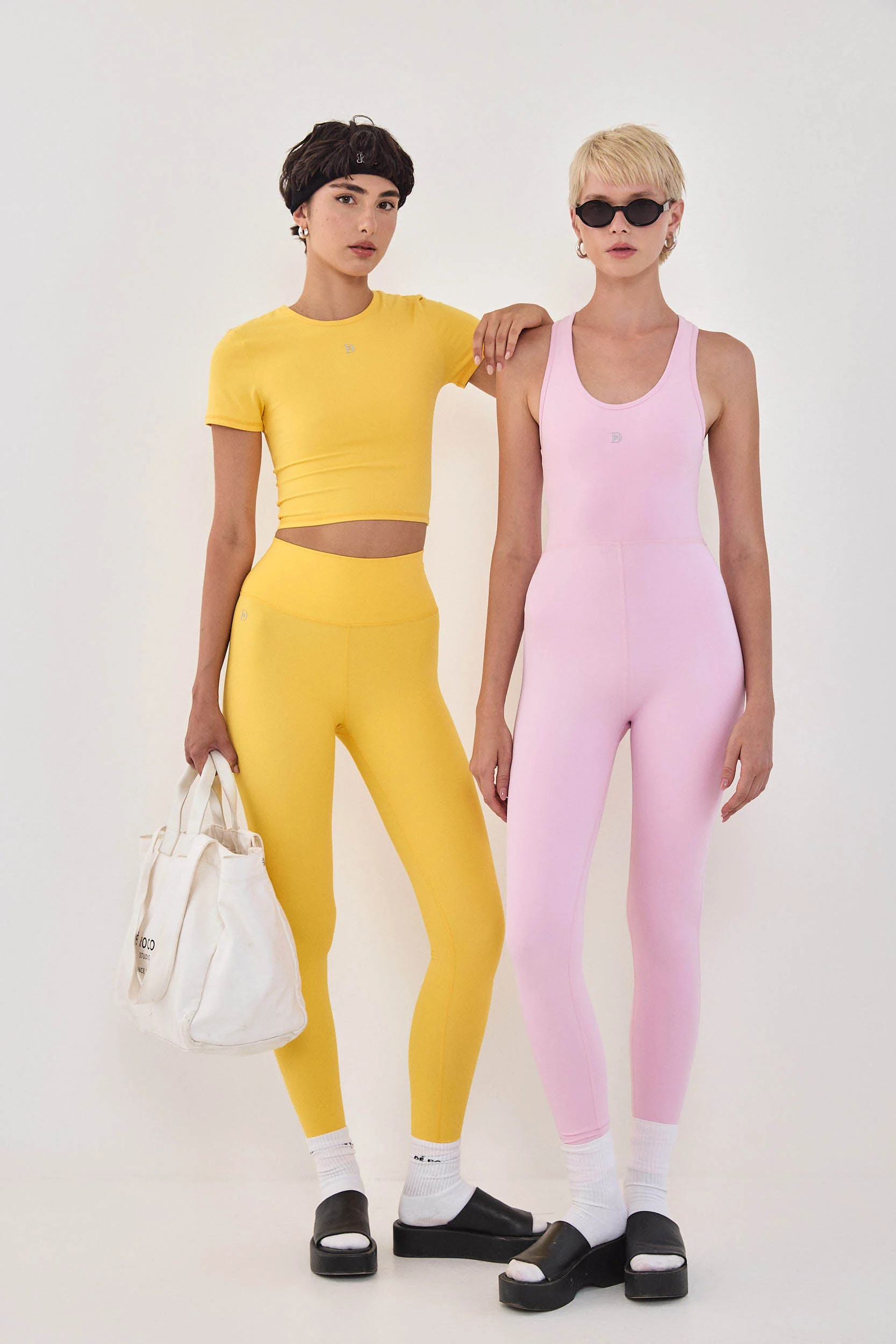 Dé Short Sleeved Cropped Top - Image 8