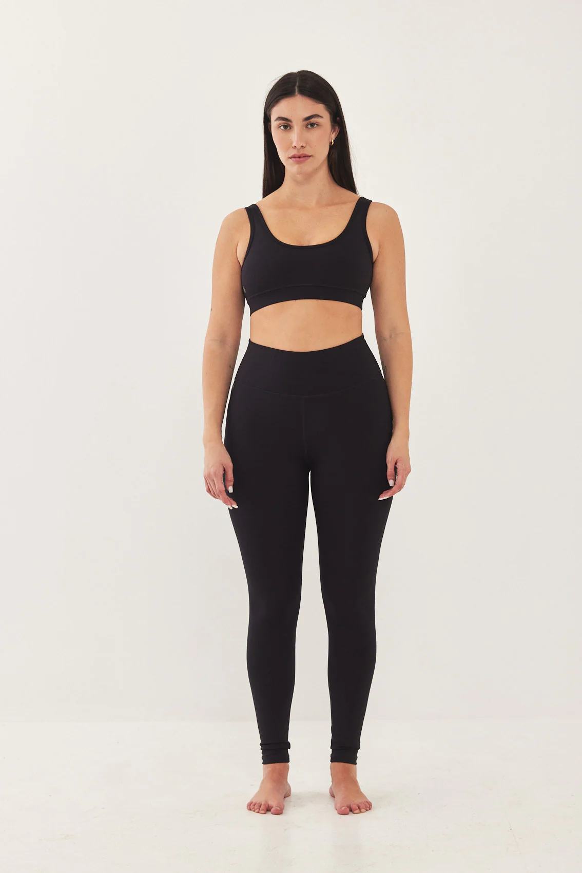 Dé Round Neck Bra - Image 10