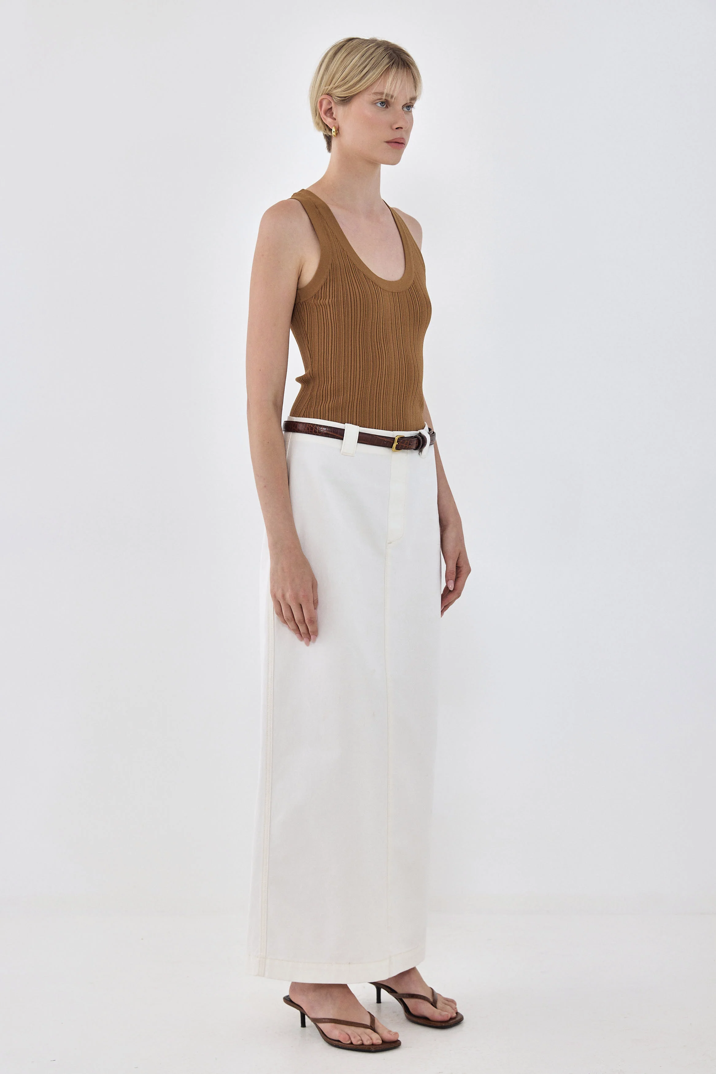 Deep Scoop Ribbed Tank Top - Image 4