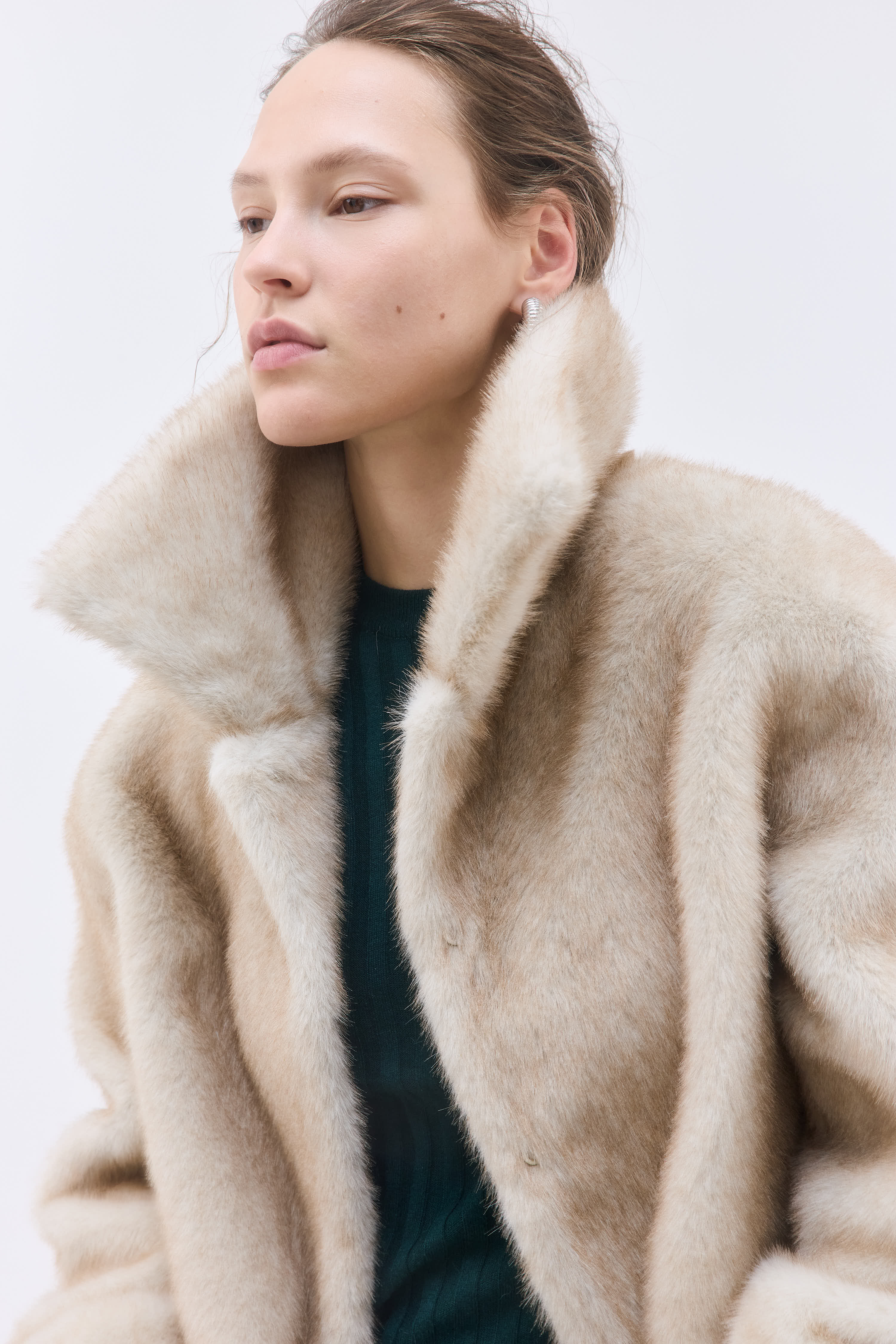 Faux Fur Cropped Coat - Image 7