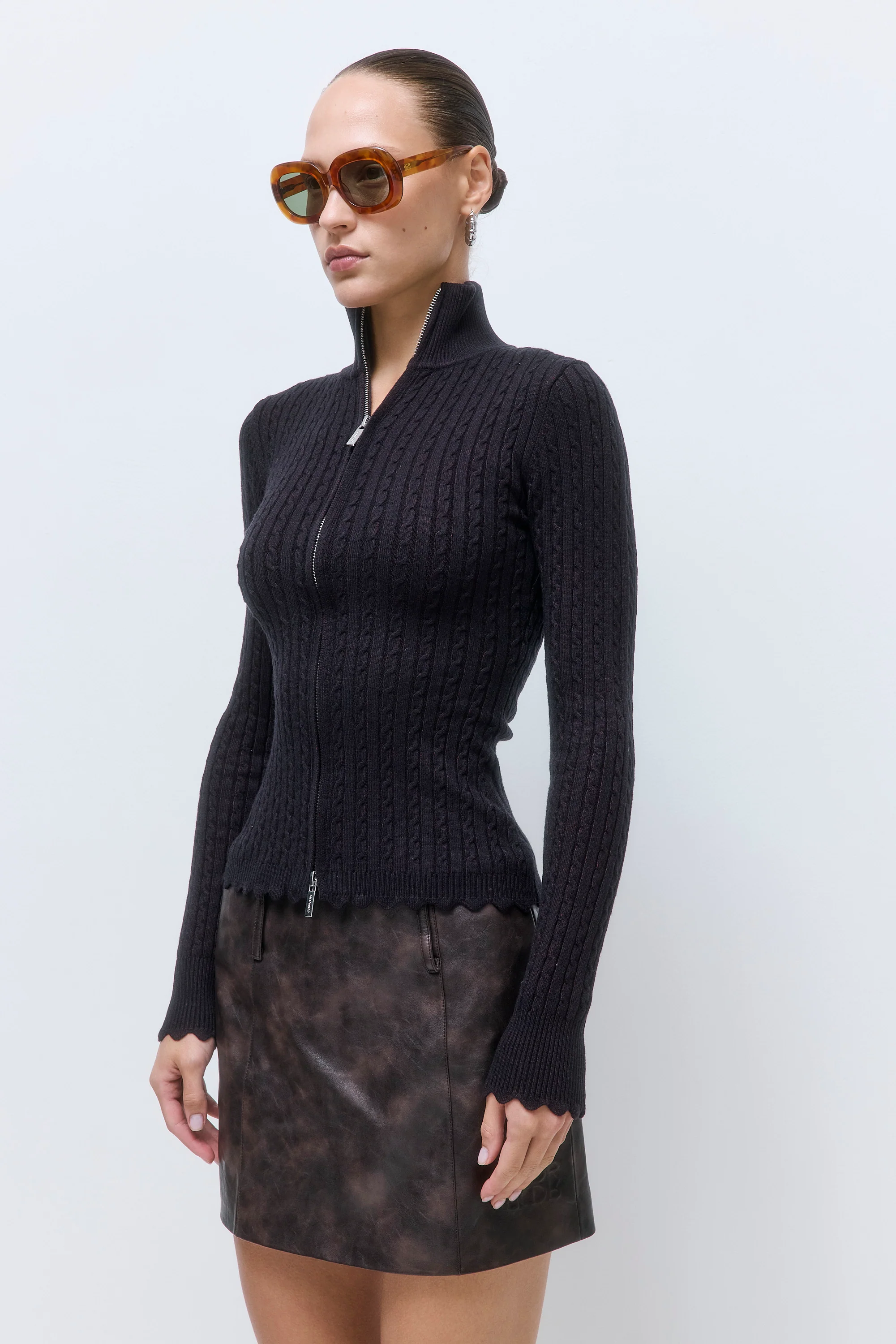 Fitted Cable Knit Cardigan - Image 4