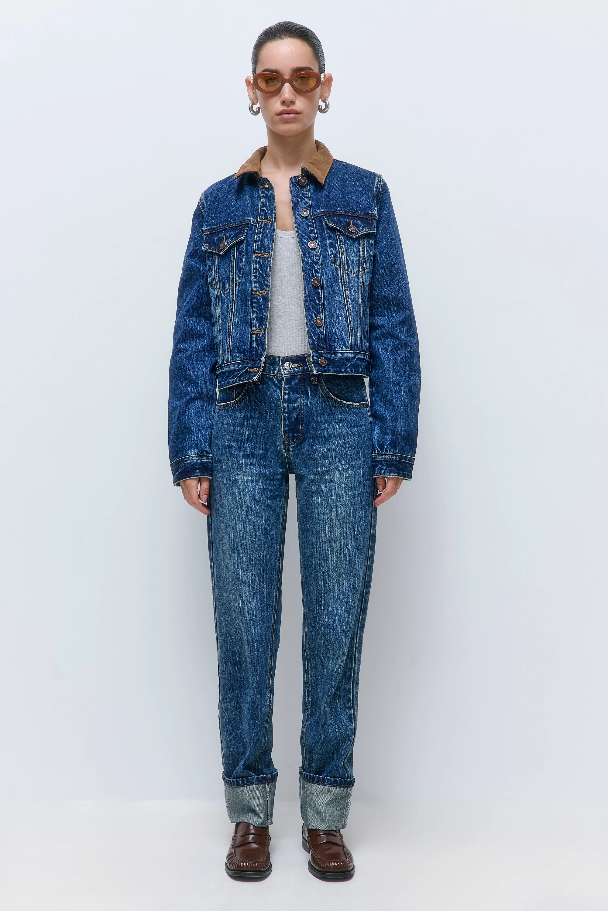 Contrasting Fitted Denim Jacket - Image 2