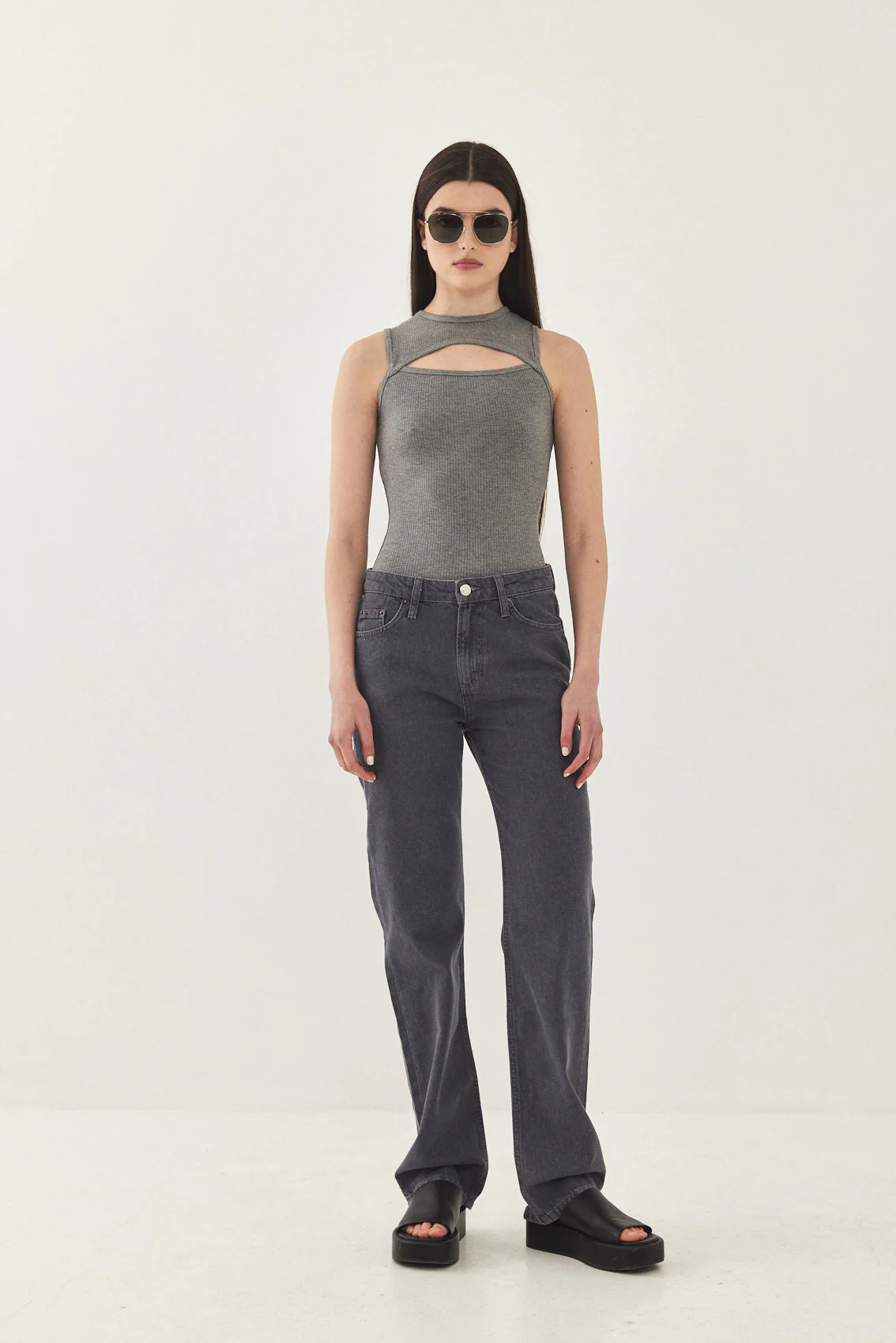 Frontal Cut Out Ribbed Tank Top - Image 2