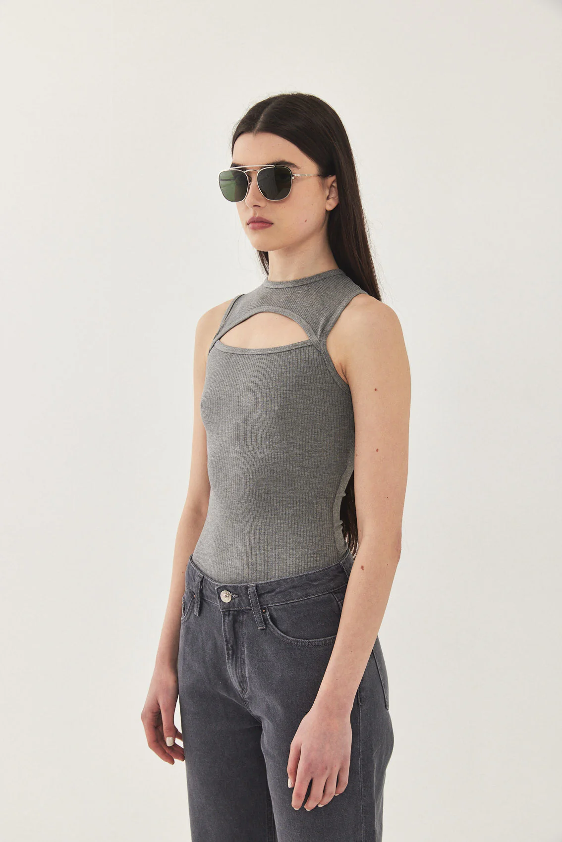 Frontal Cut Out Ribbed Tank Top - Image 4