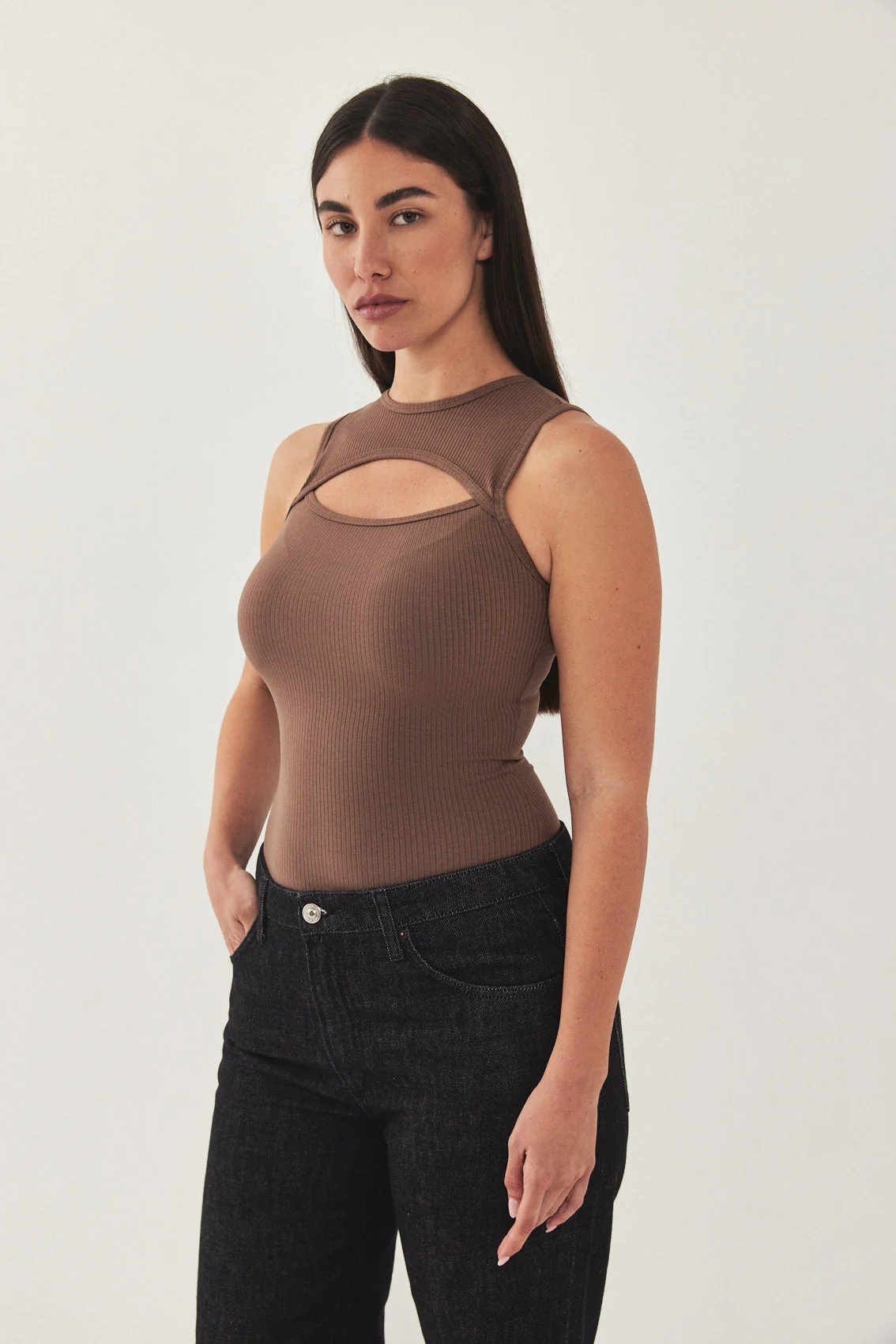 Frontal Cut Out Ribbed Tank Top - Image 4