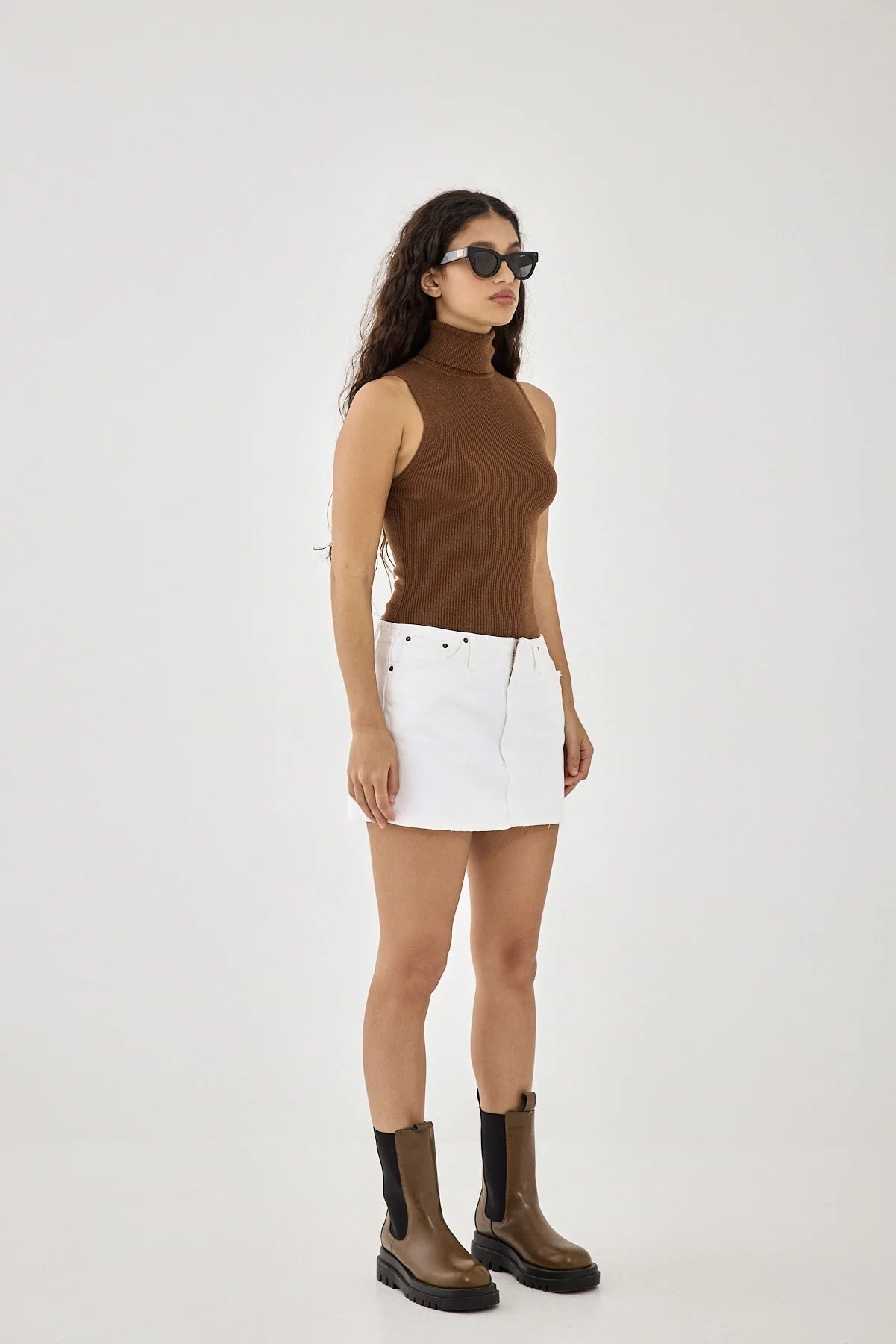 Glitter Ribbed Turtleneck Top - Image 4