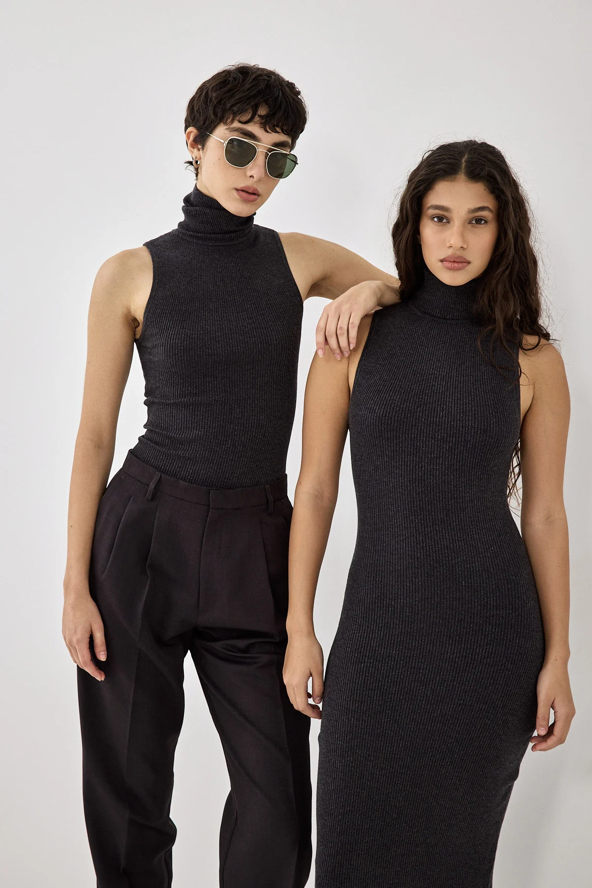 Glitter Ribbed Turtleneck Top - Image 8