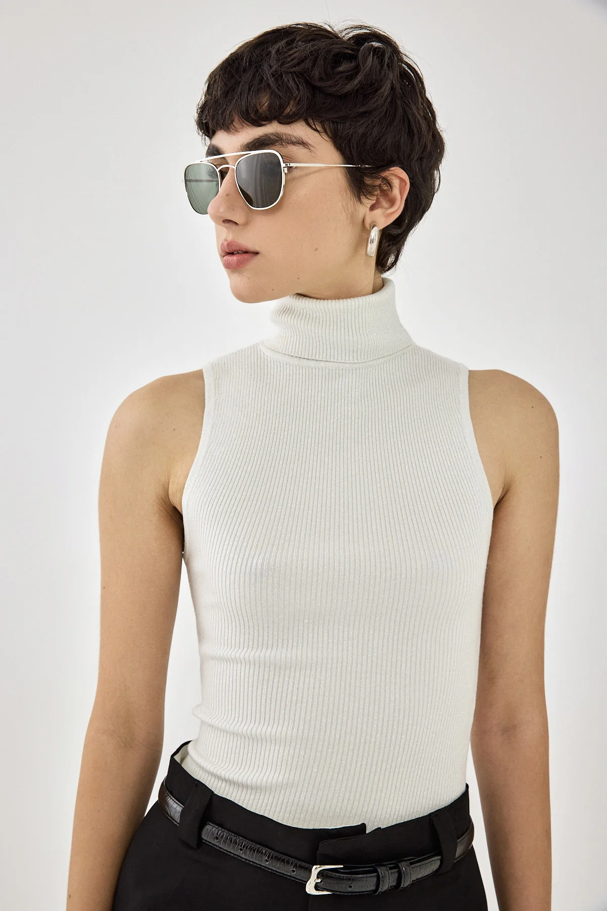 Glitter Ribbed Turtleneck Top - Image 7