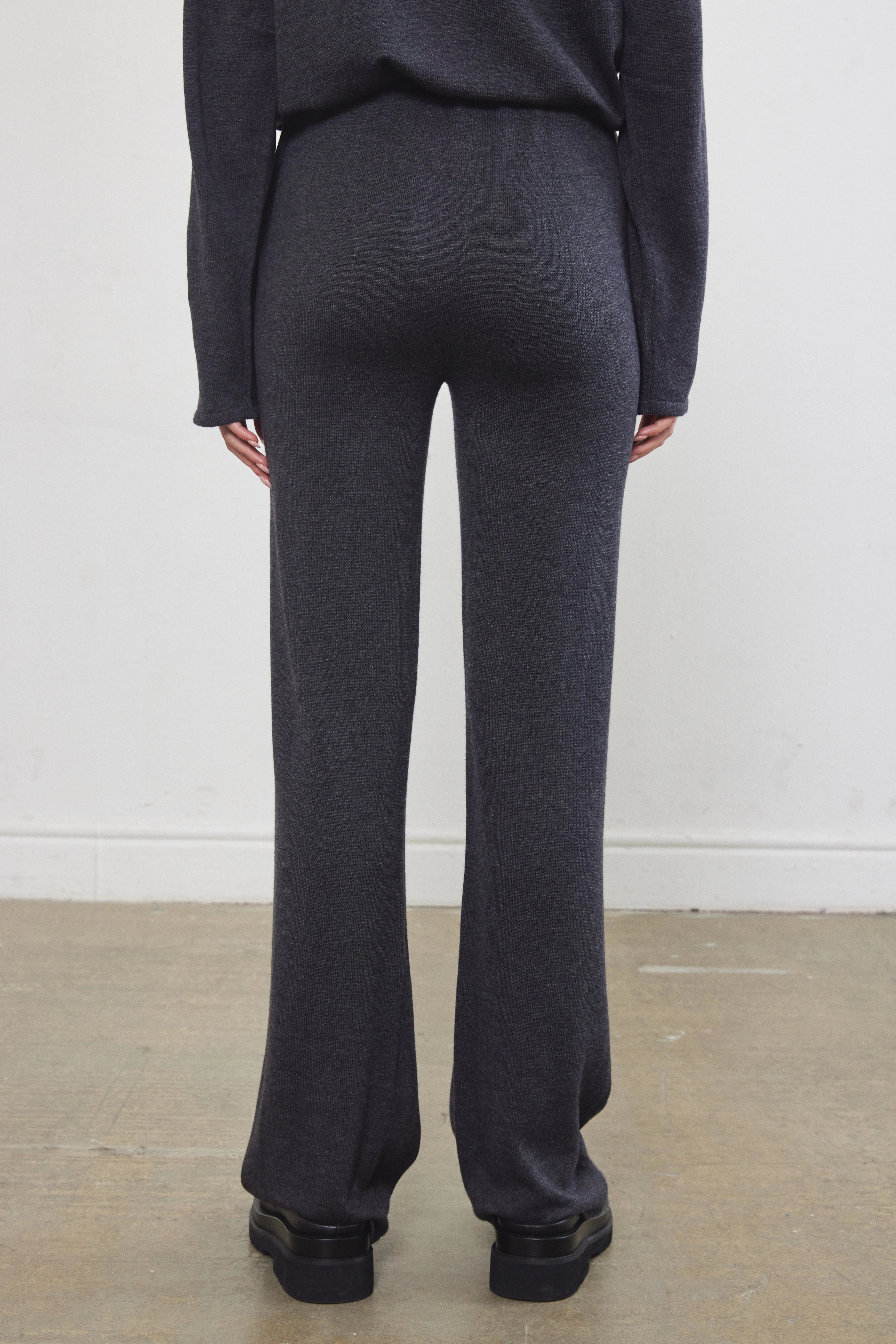 Knitted Flowy Pants - Image 7