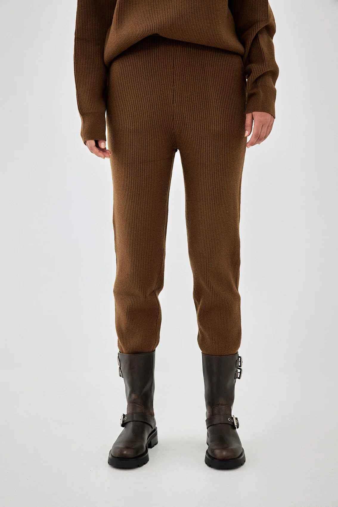 Knitted Ribbed Jogger - Image 2