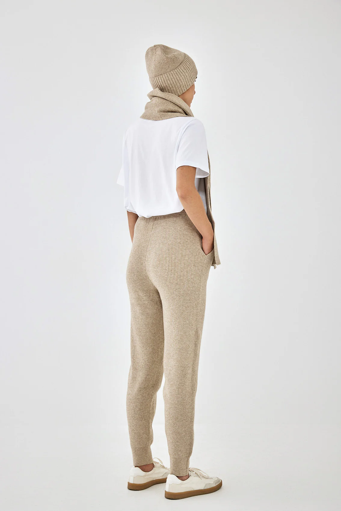 Knitted Ribbed Jogger - Image 5