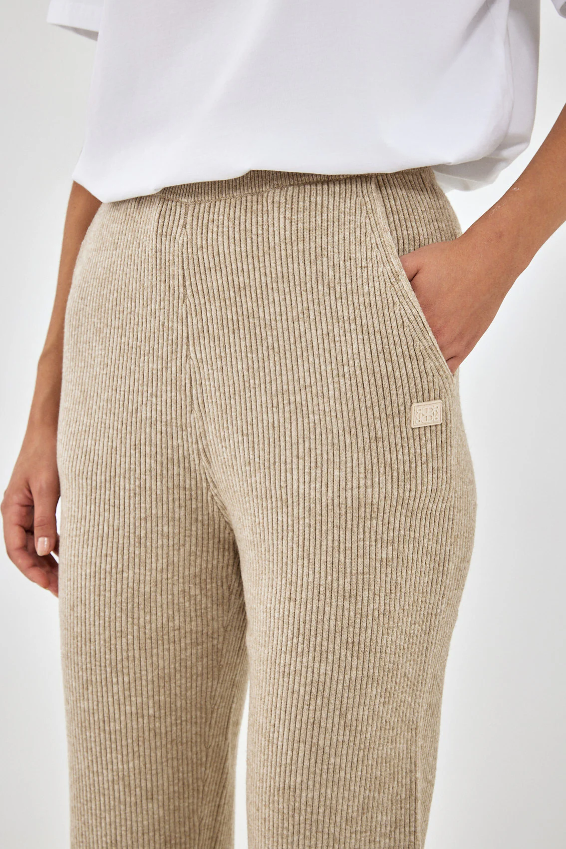 Knitted Ribbed Jogger - Image 7