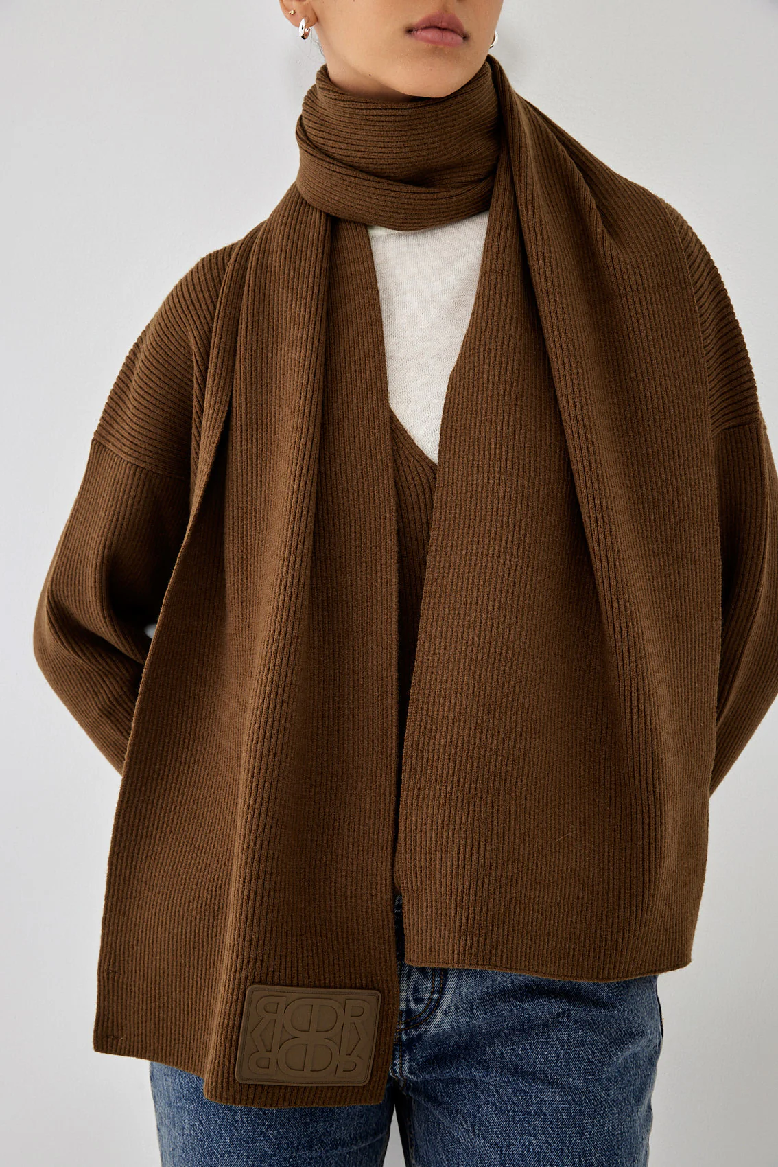 Knitted Ribbed Scarf - Image 5