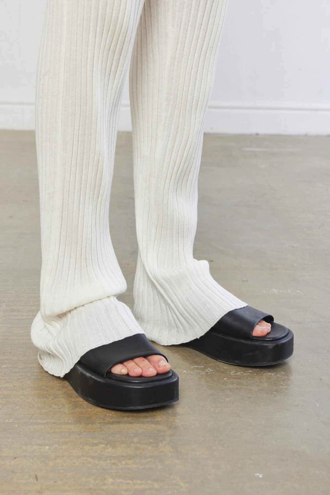 Knitted Straight Pants - Image 3