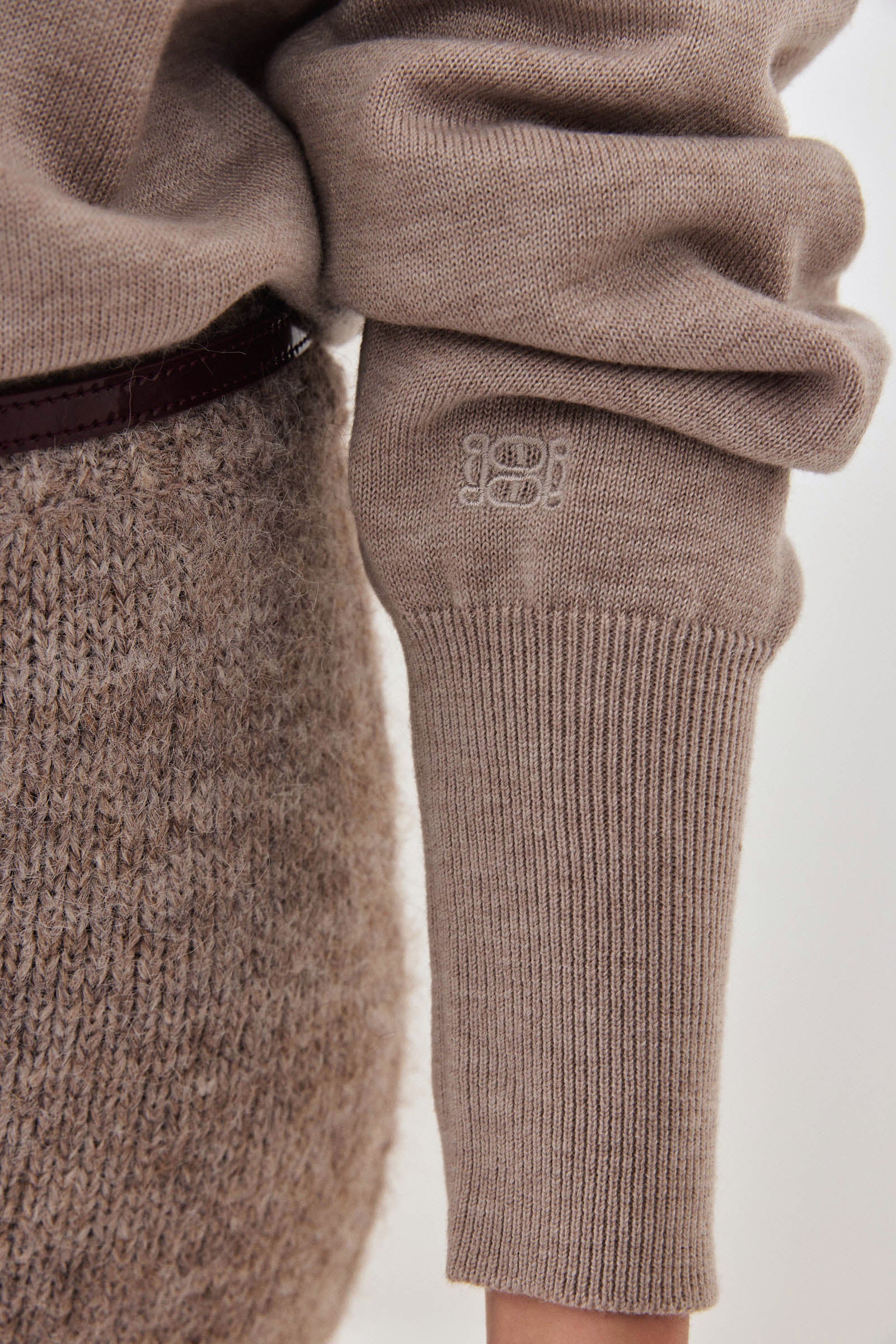 Light Knitted Mockneck - Image 6