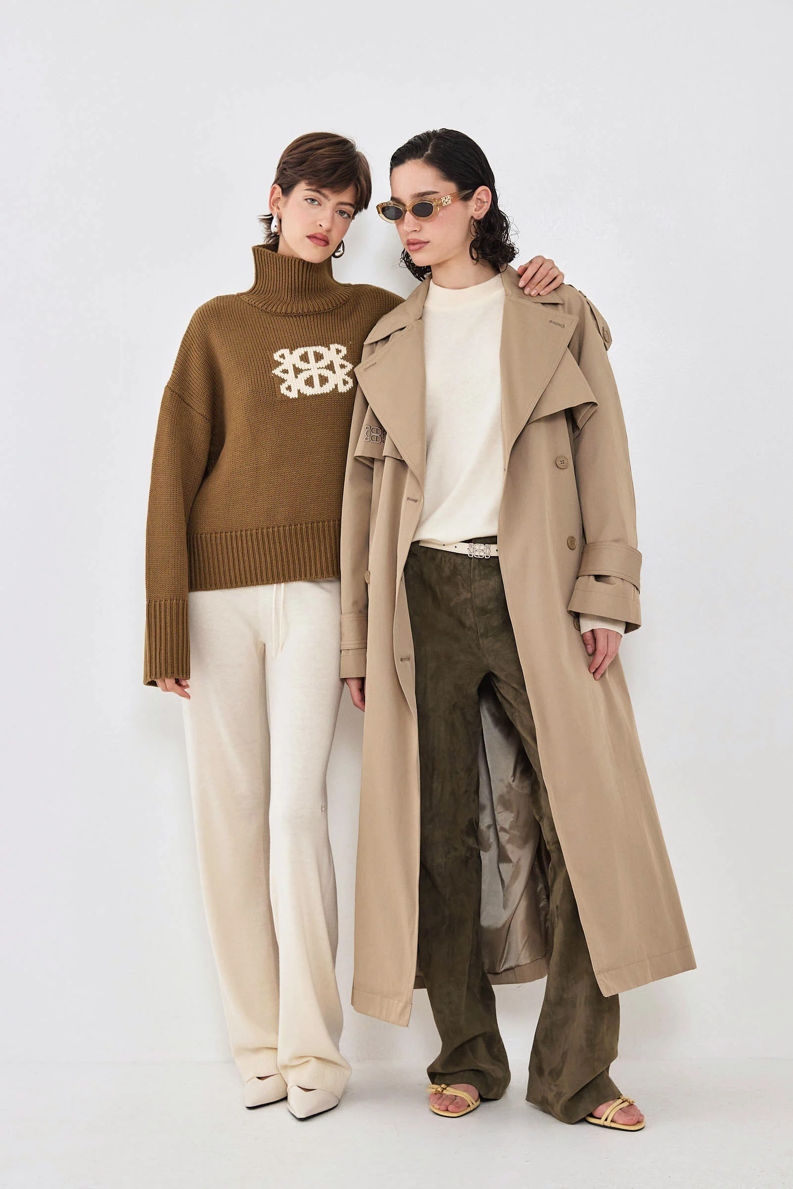 Light Knitted Pants - Image 9