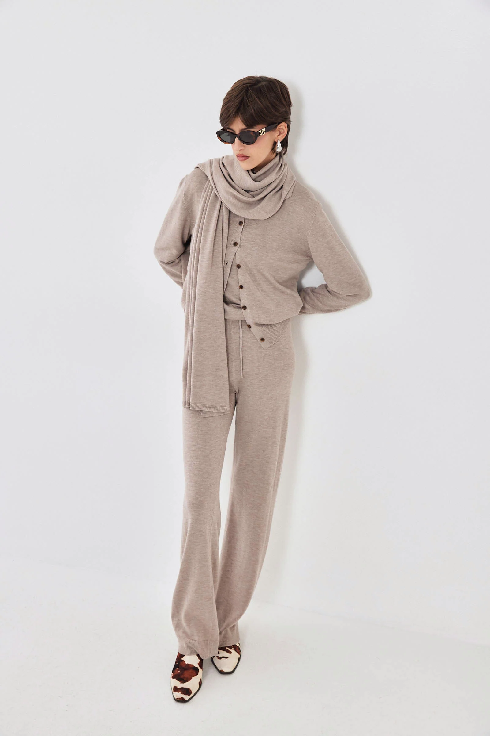 Light Knitted Scarf - Image 4