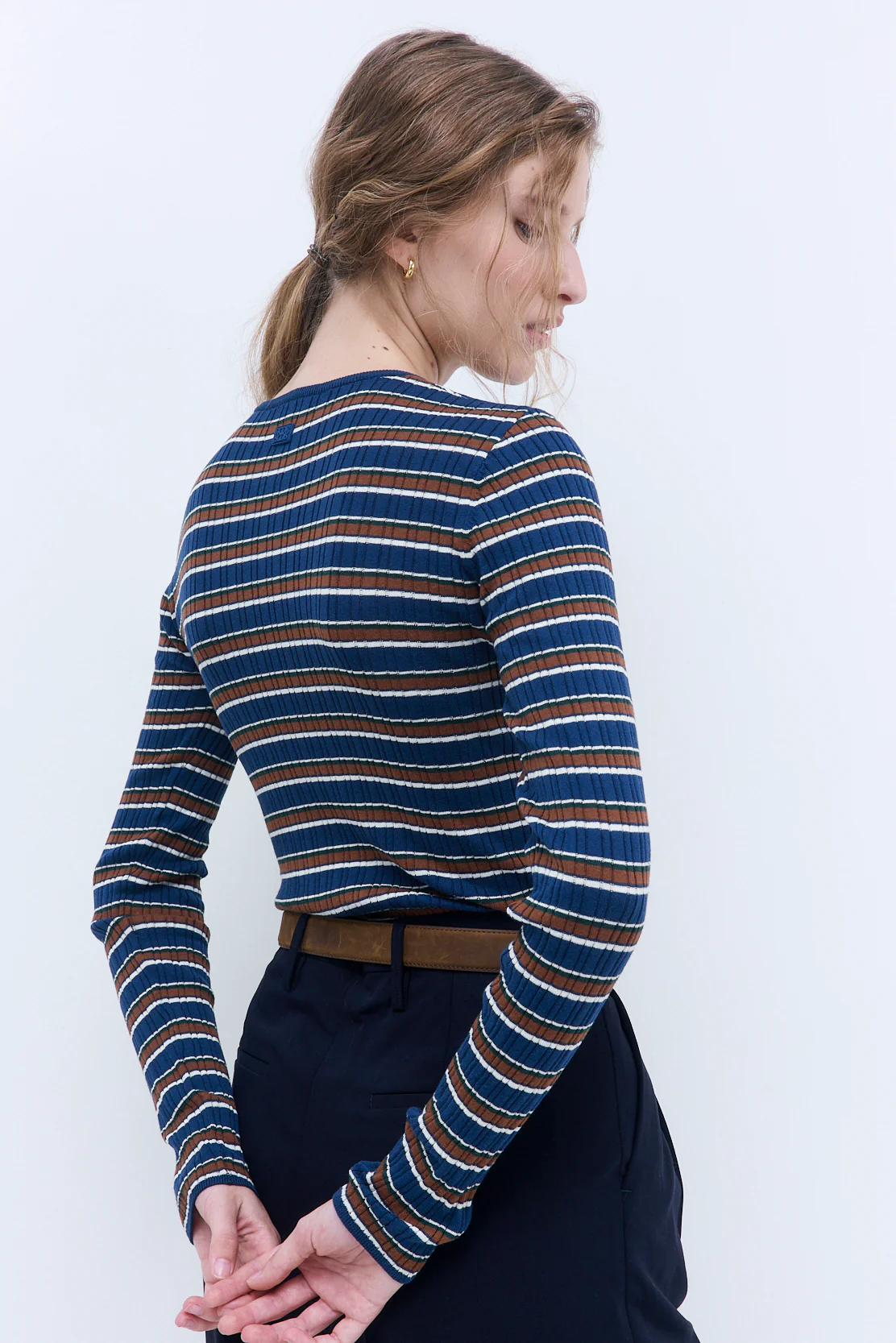 Long Sleeved Ribbed Knit - Image 5