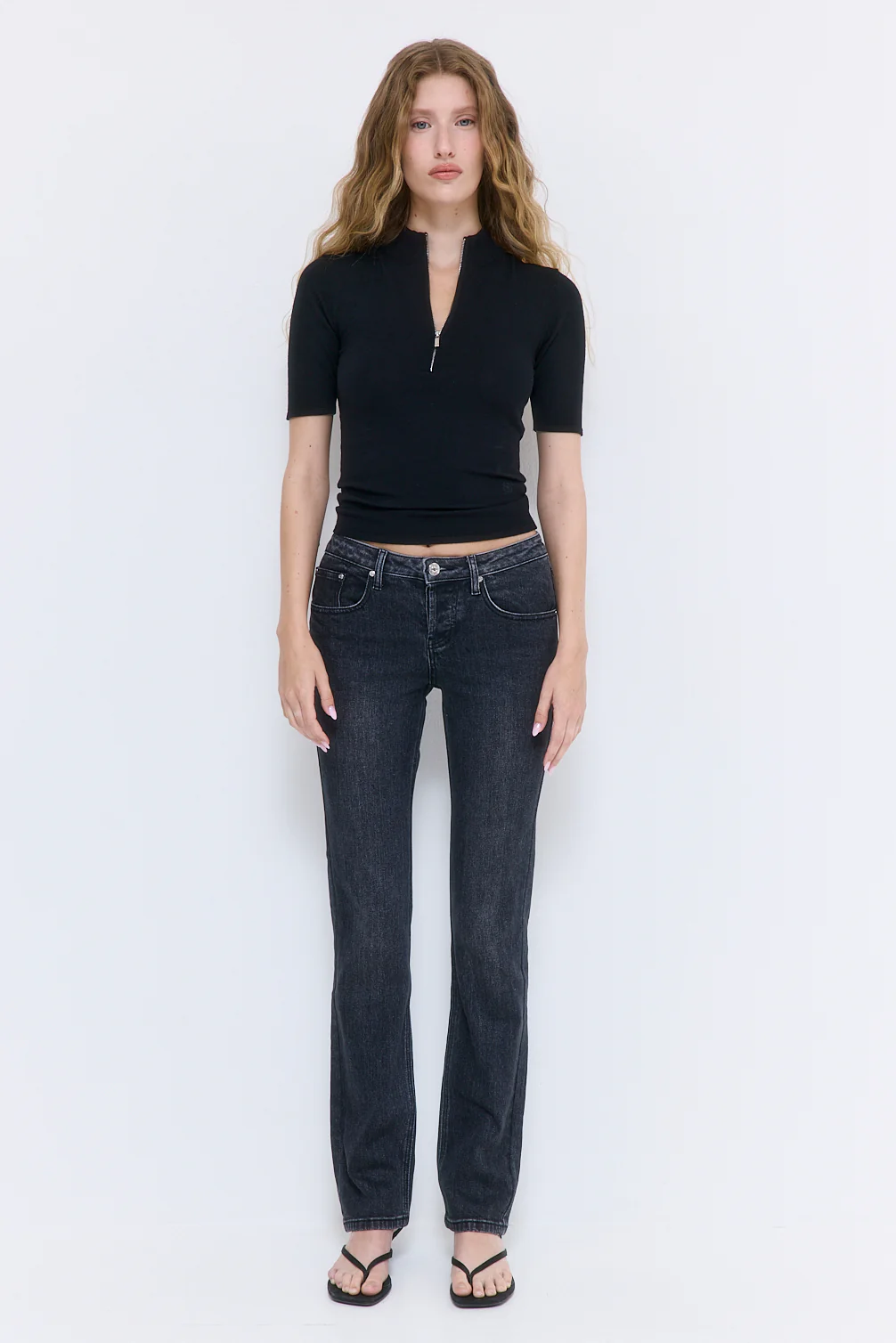 Mid Sleeved Zipper Knit - Image 2