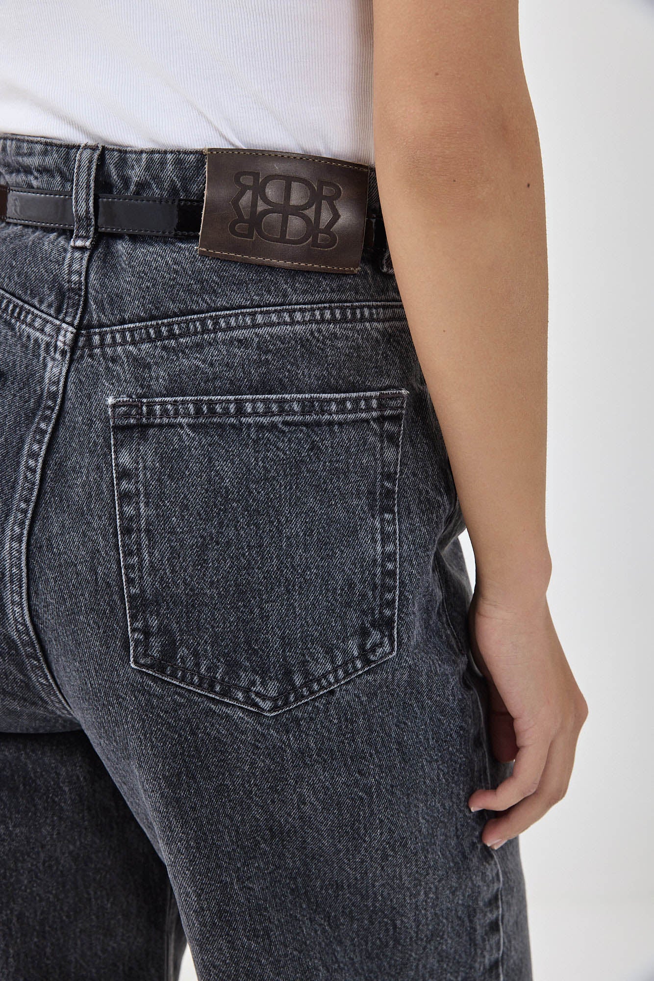 No.13| High Rise Tapered Balloon Denim - Image 8