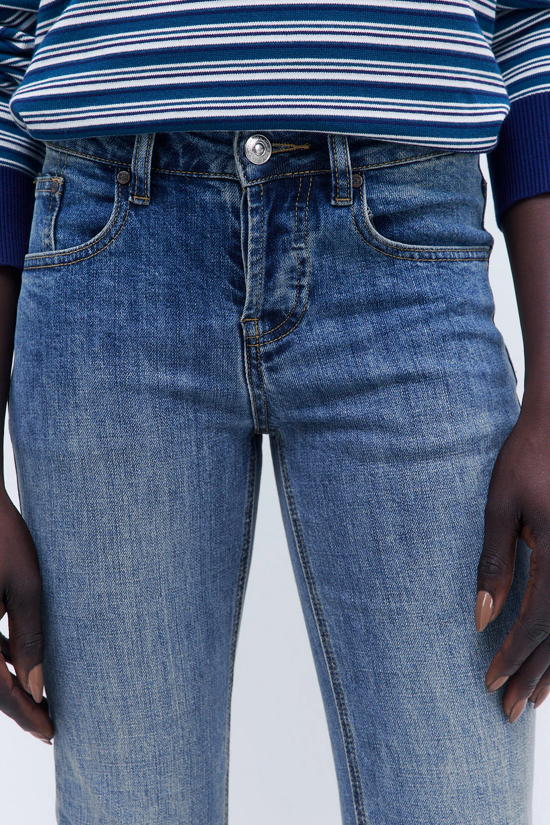 No.18| Mid Rise Fitted Denim - Image 7