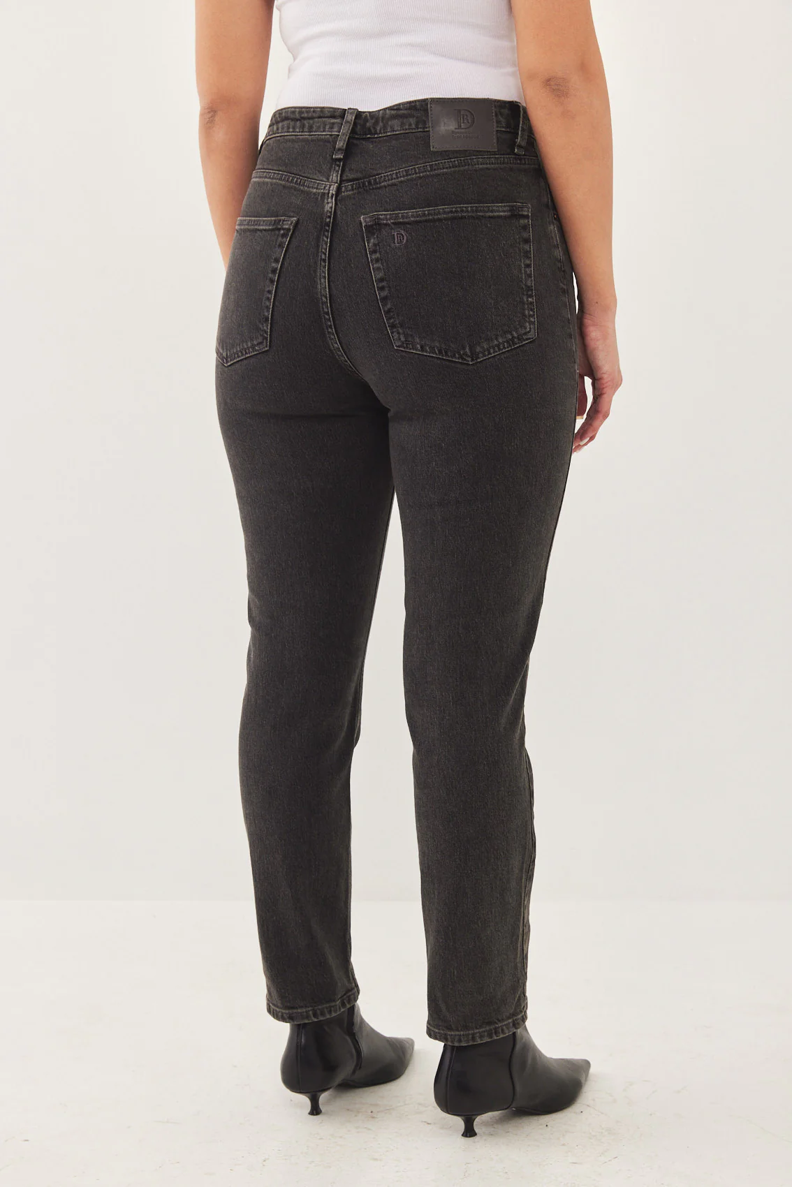 No.4 High Waist Slim Cropped Denim - Image 12
