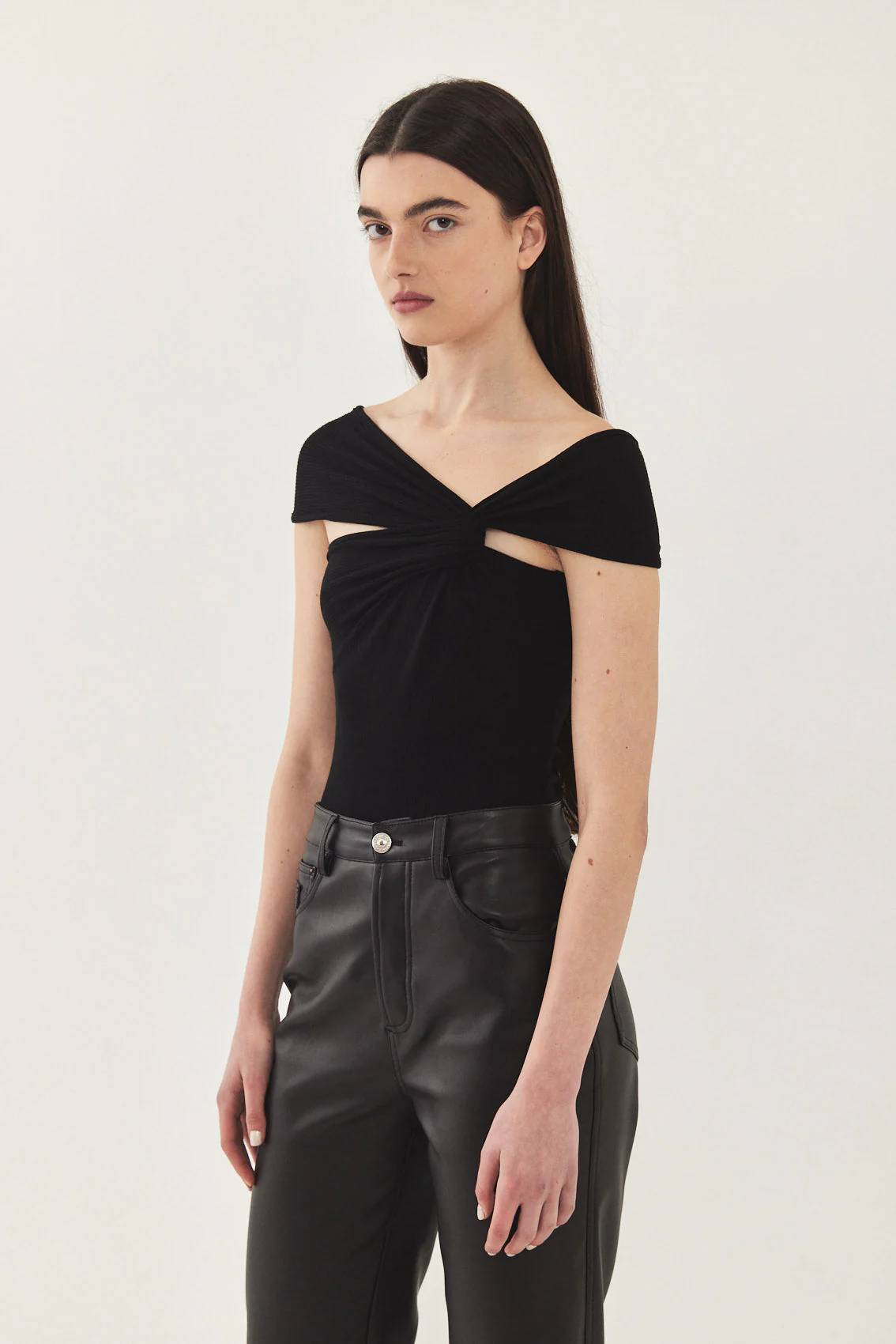 Off Shoulder Ribbed Tank Top - Image 3