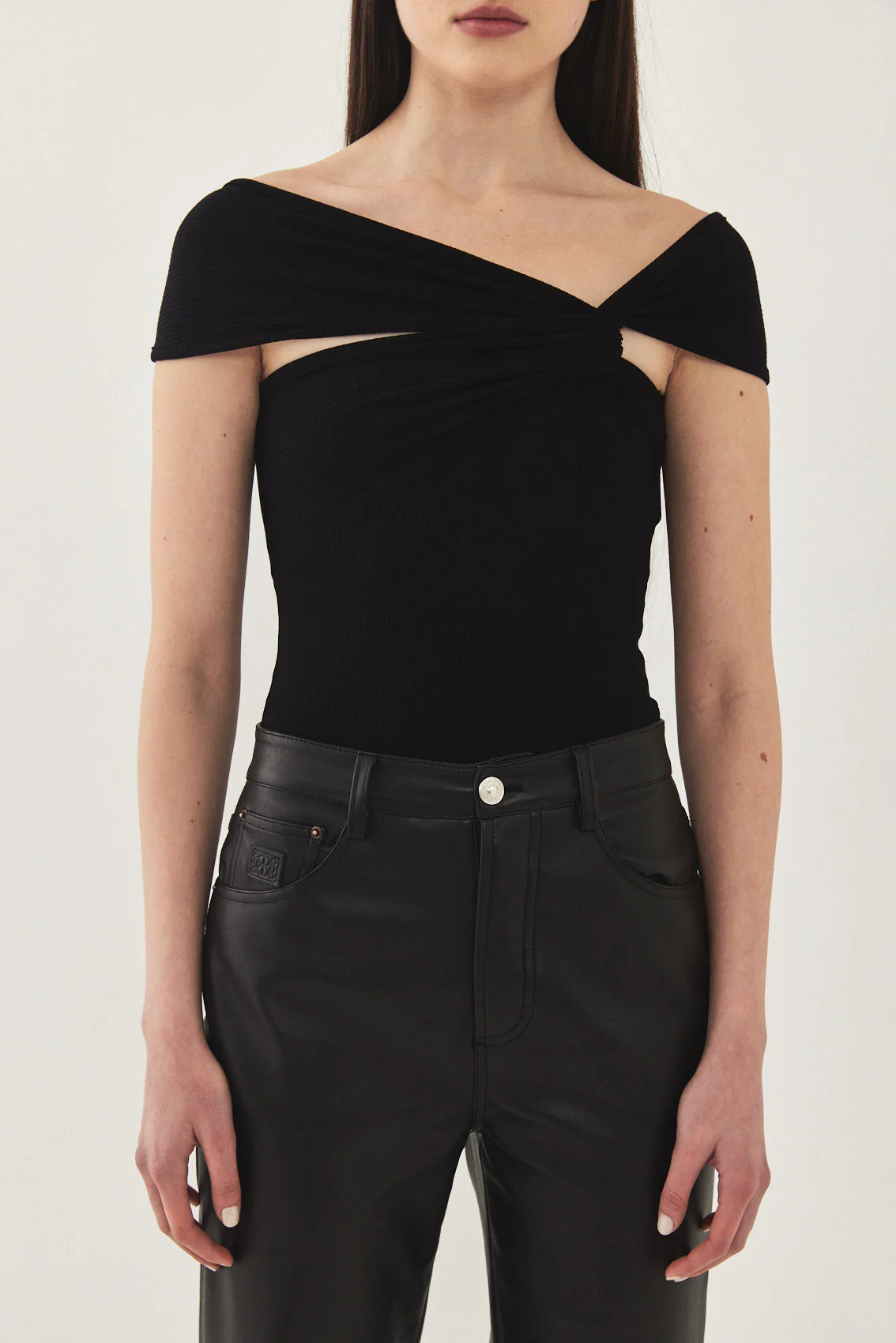 Off Shoulder Ribbed Tank Top - Image 5