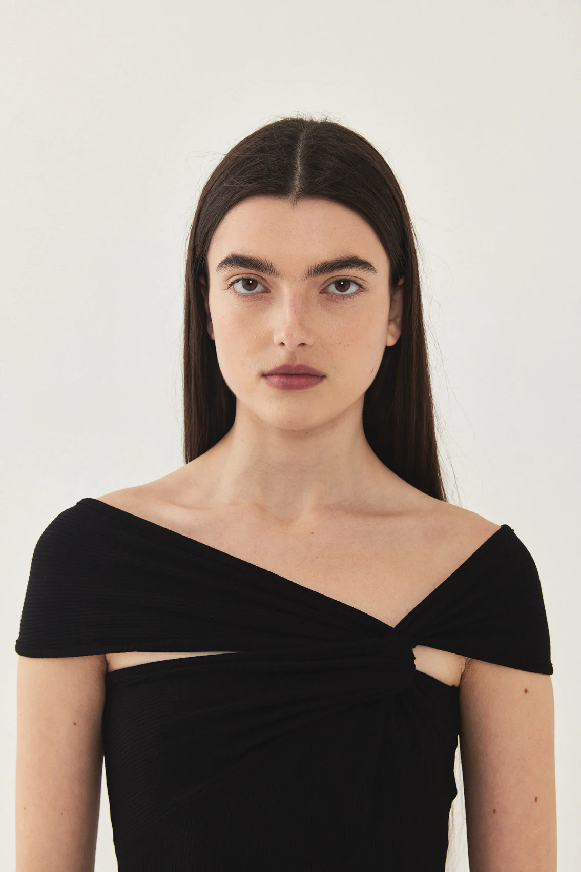 Off Shoulder Ribbed Tank Top - Image 6