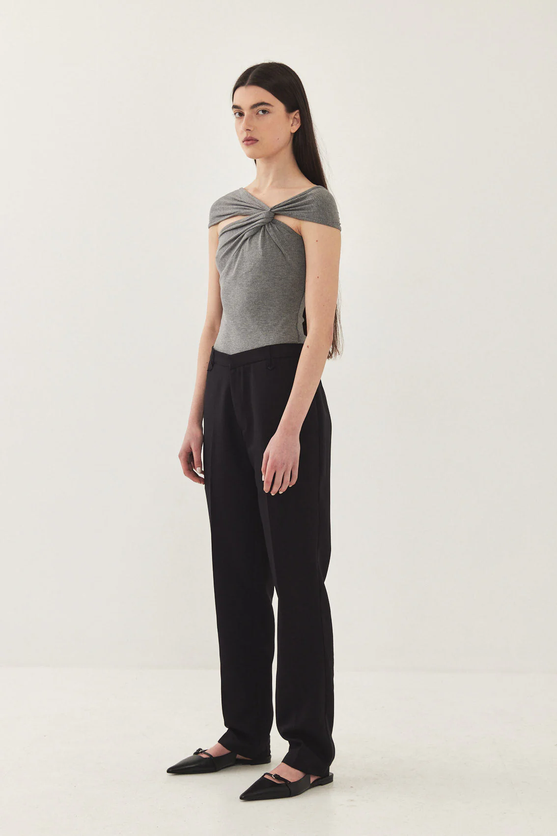 Off Shoulder Ribbed Tank Top - Image 4
