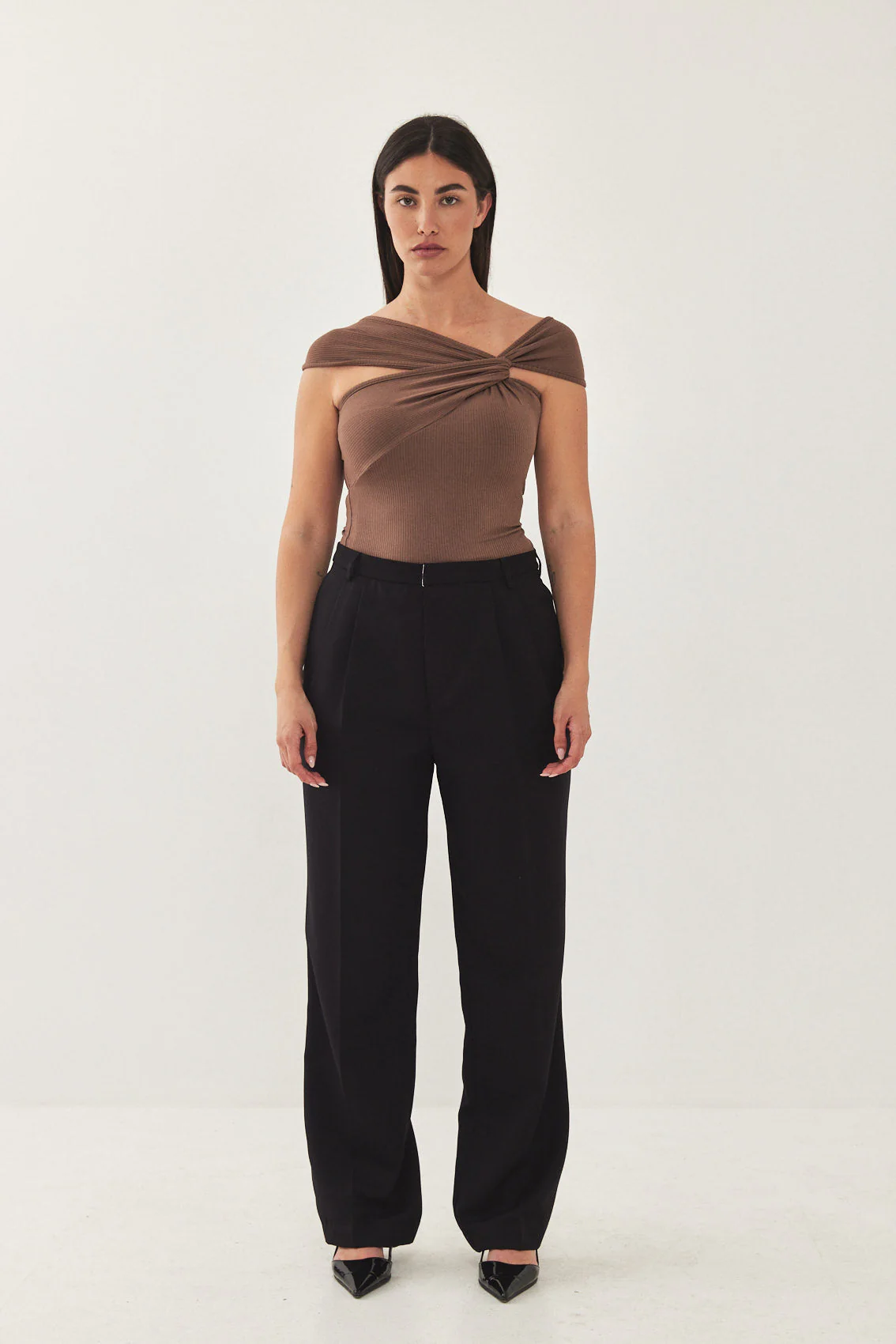 Off Shoulder Ribbed Tank Top - Image 2
