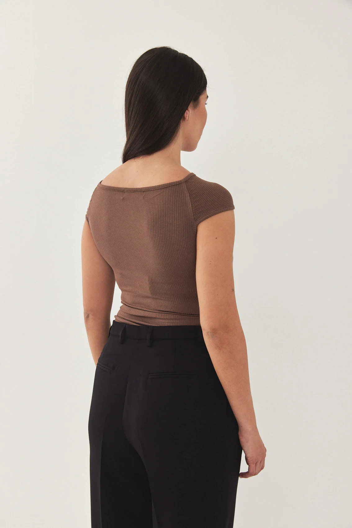Off Shoulder Ribbed Tank Top - Image 6