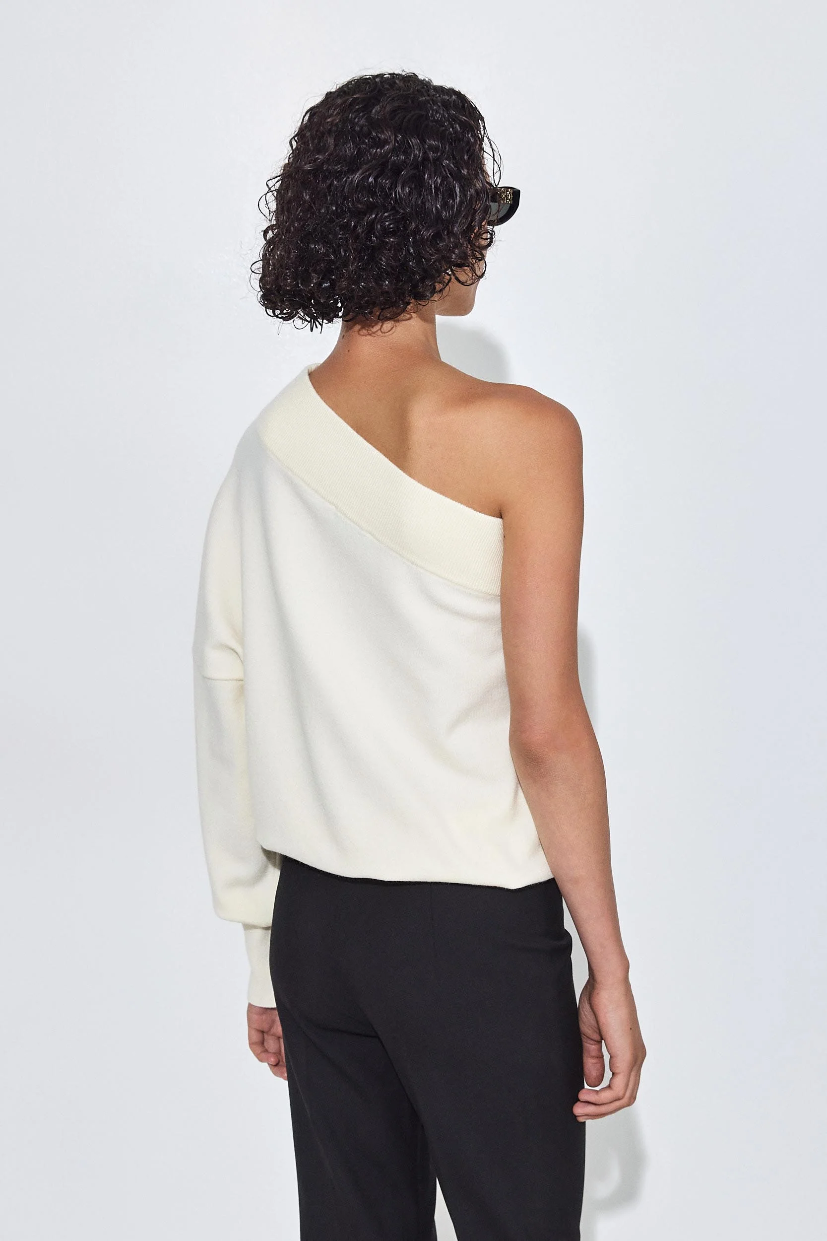 One Shoulder Jumper - Image 5