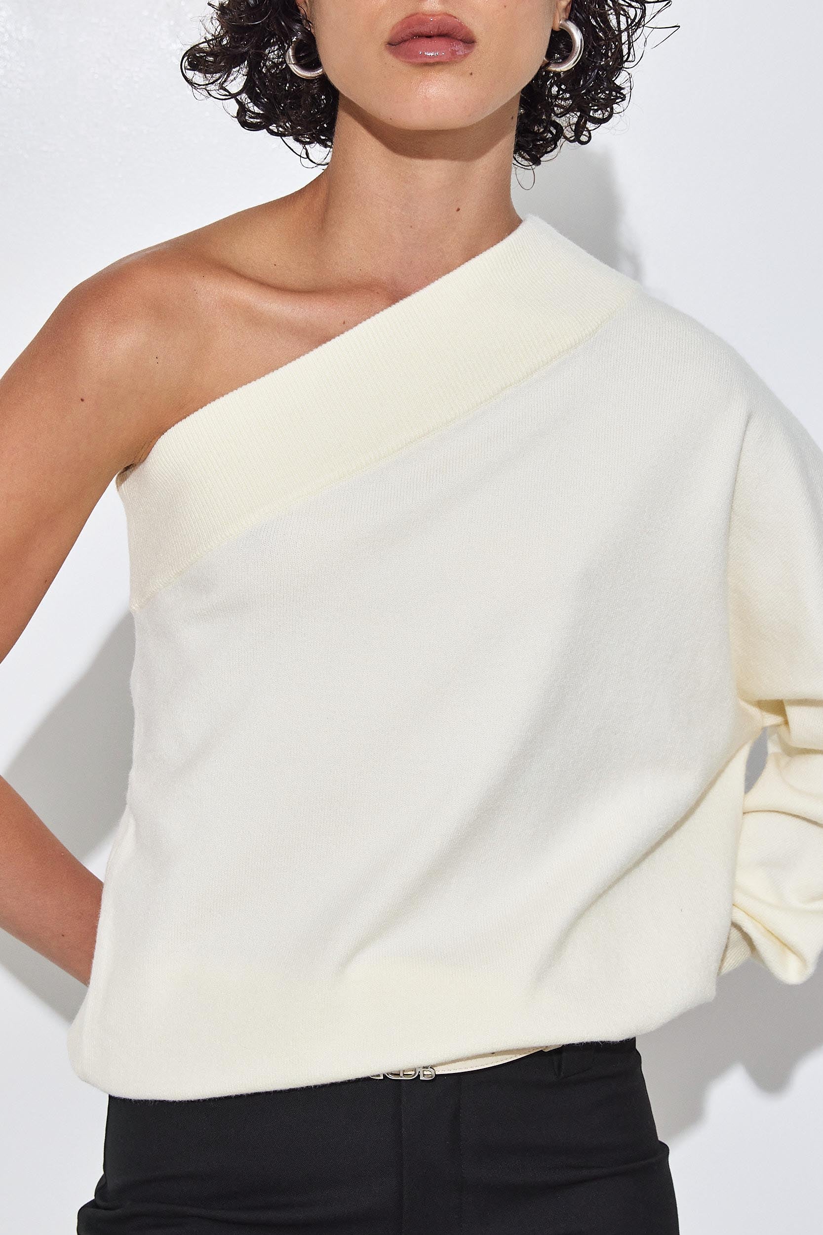 One Shoulder Jumper - Image 6