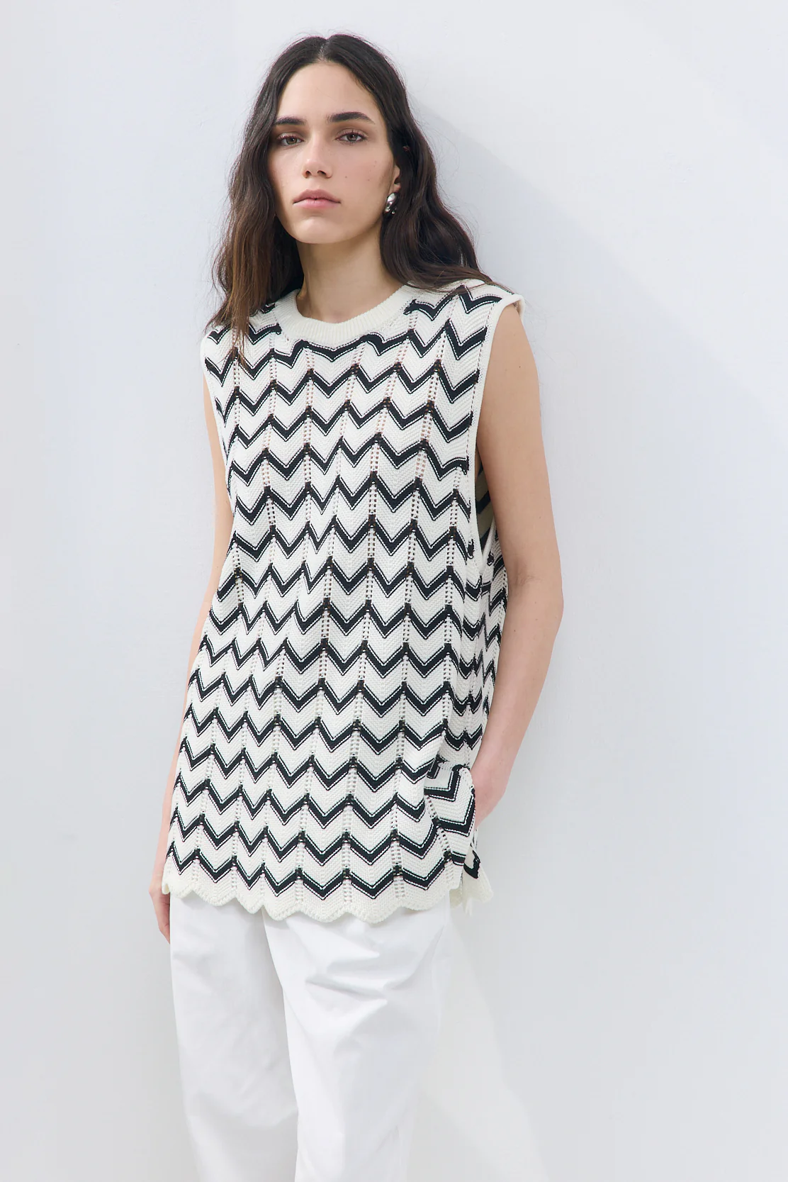 Oversized Crochet Pattern Vest - Image 2