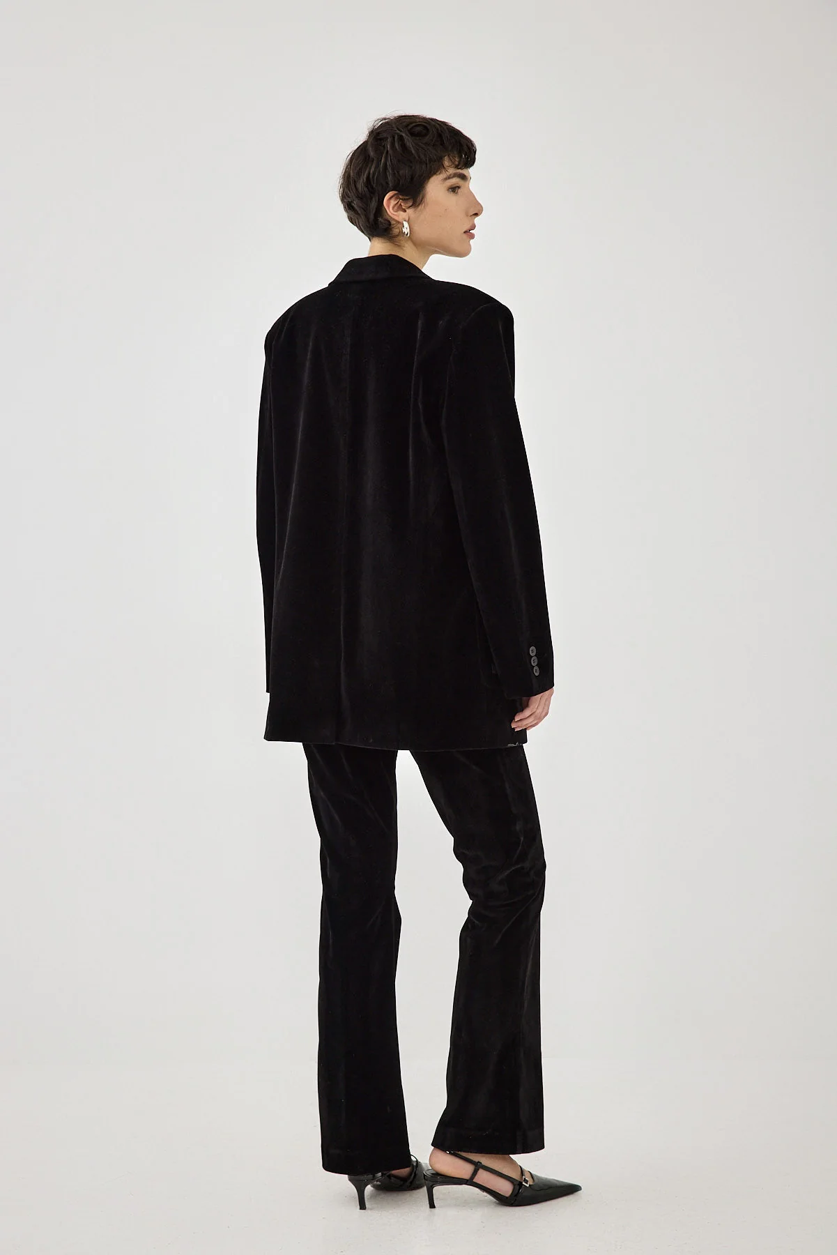 Oversized Rigid Velvet Blazer - Image 5