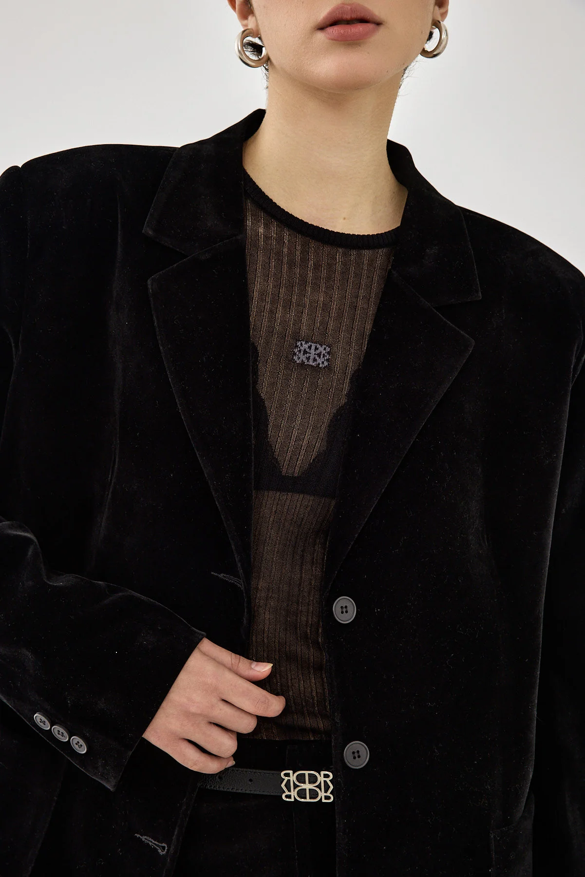 Oversized Rigid Velvet Blazer - Image 8