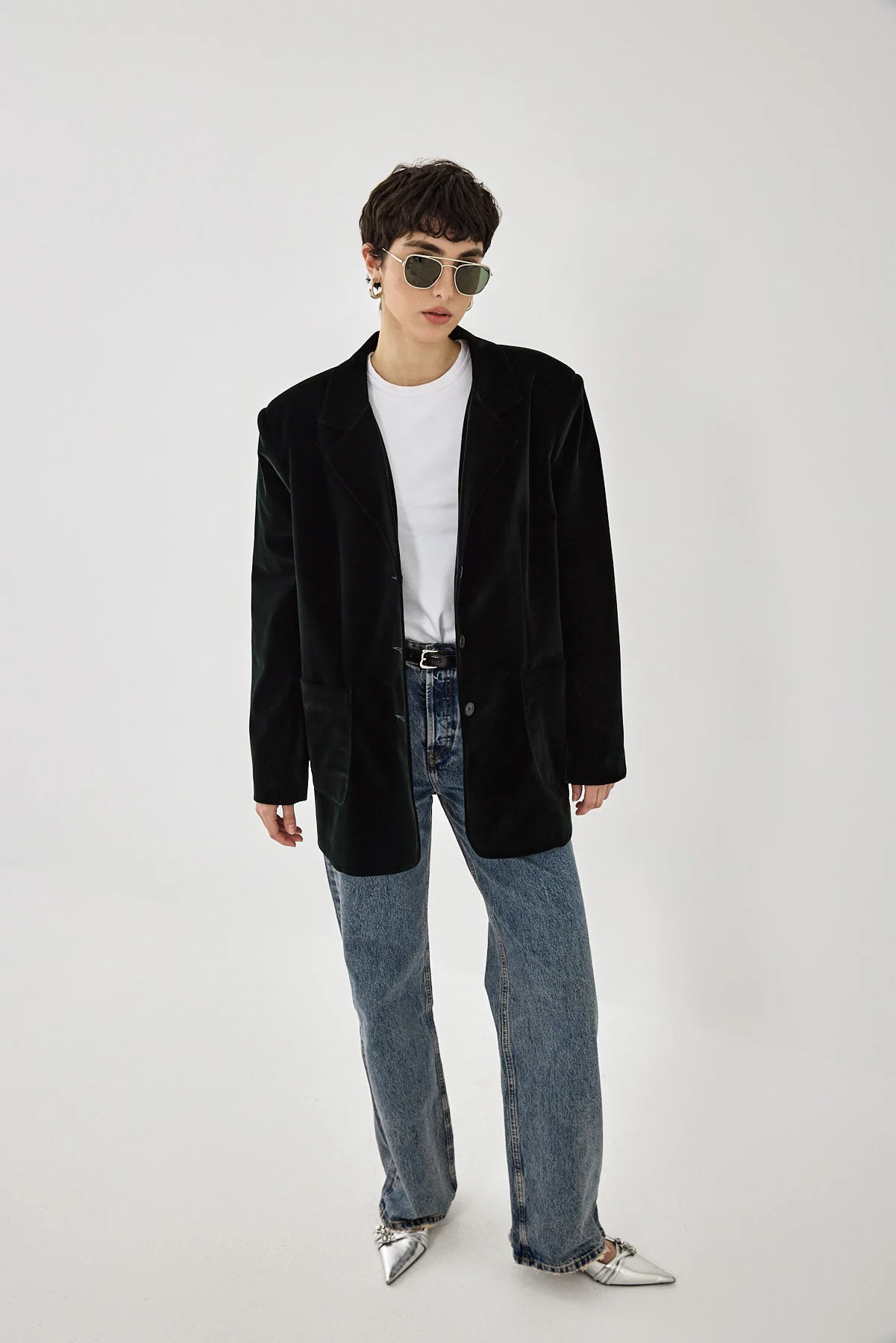 Oversized Rigid Velvet Blazer - Image 3